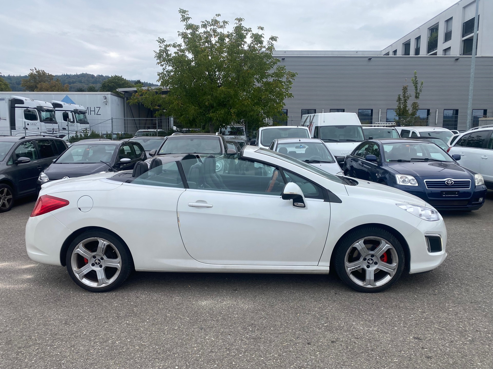 PEUGEOT 308 CC 1.6 16V Turbo Allure Automatic-image-3