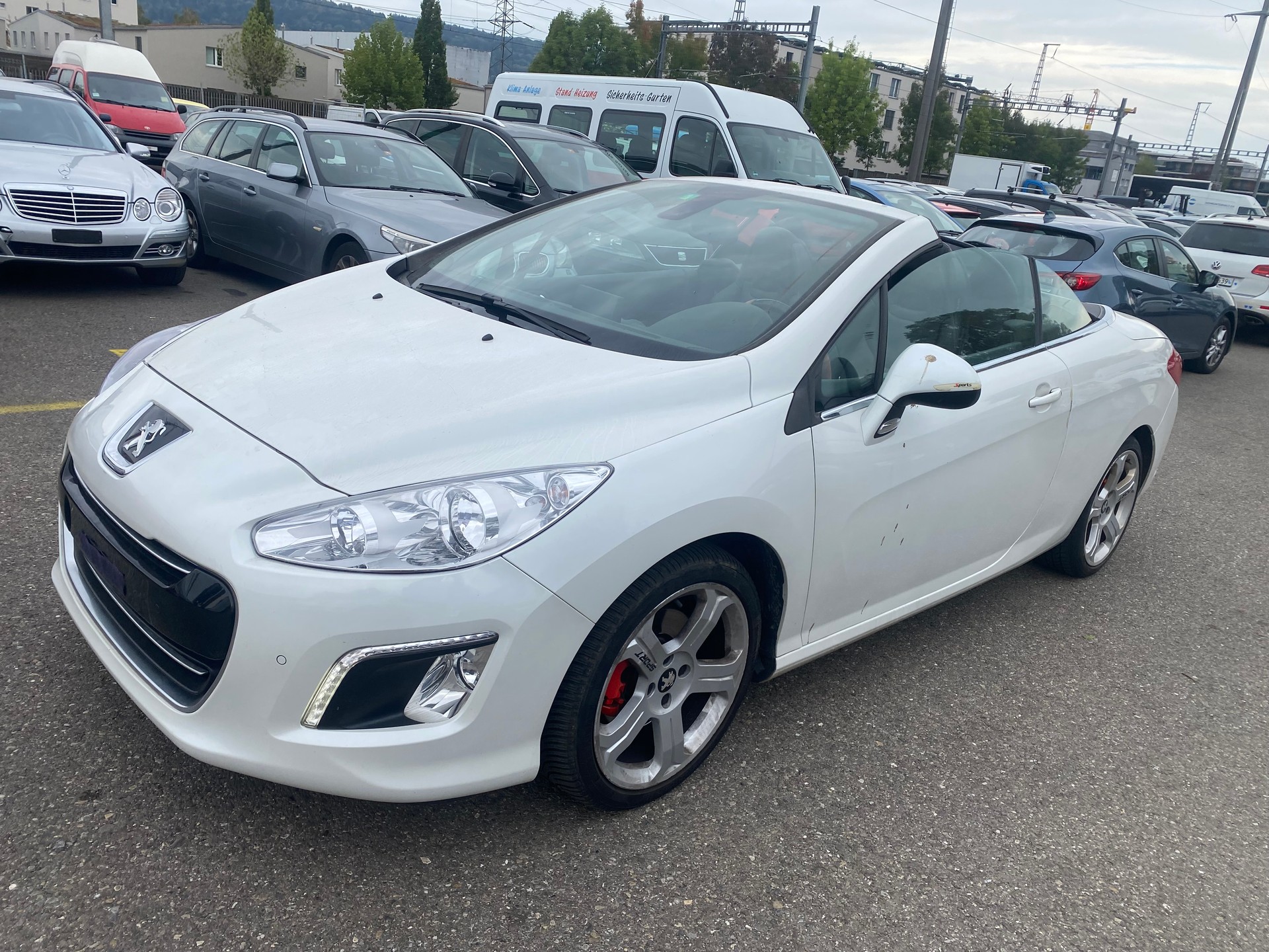 PEUGEOT 308 CC 1.6 16V Turbo Allure Automatic-image-1