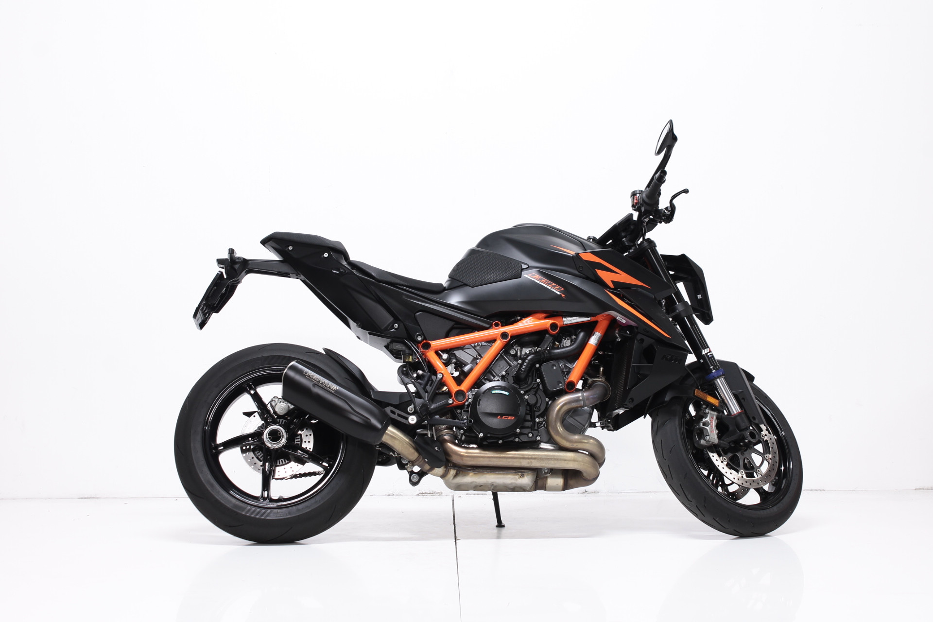 KTM 1390 Super Duke R Evo-image-1