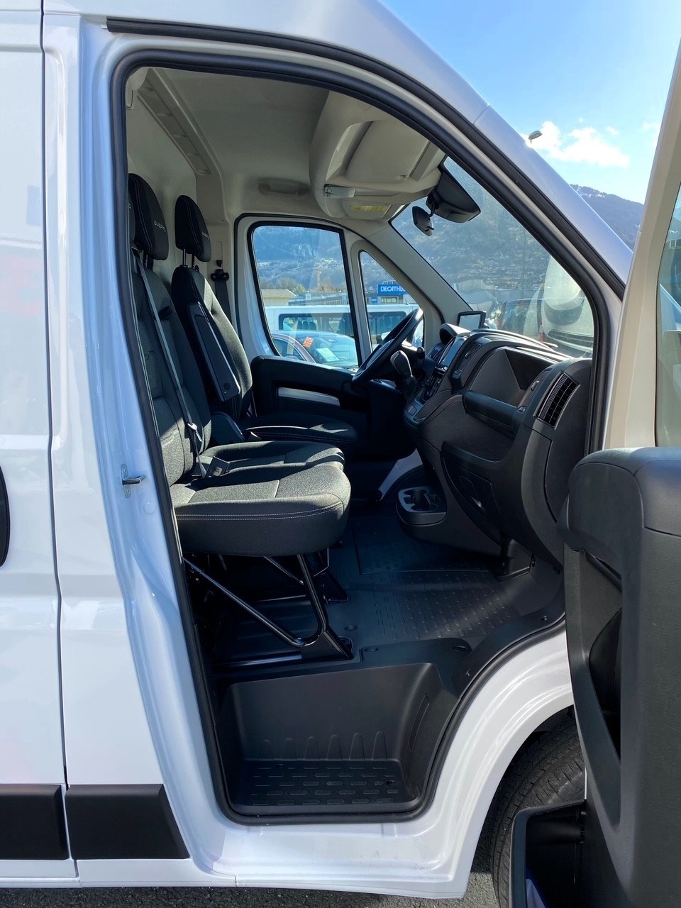 FIAT E-Ducato 35 79kWh L2H2-image-11