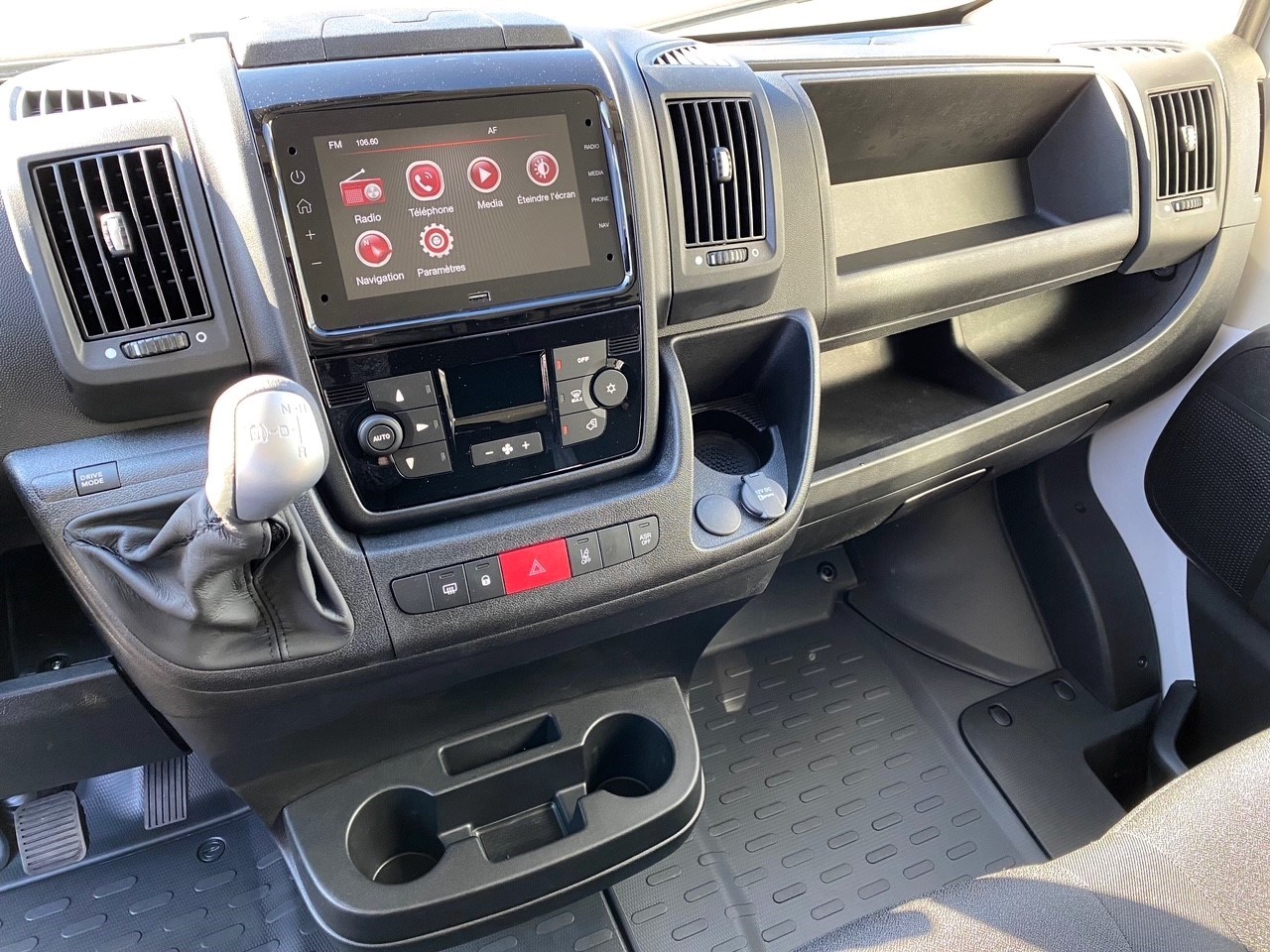 FIAT E-Ducato 35 79kWh L2H2-image-17