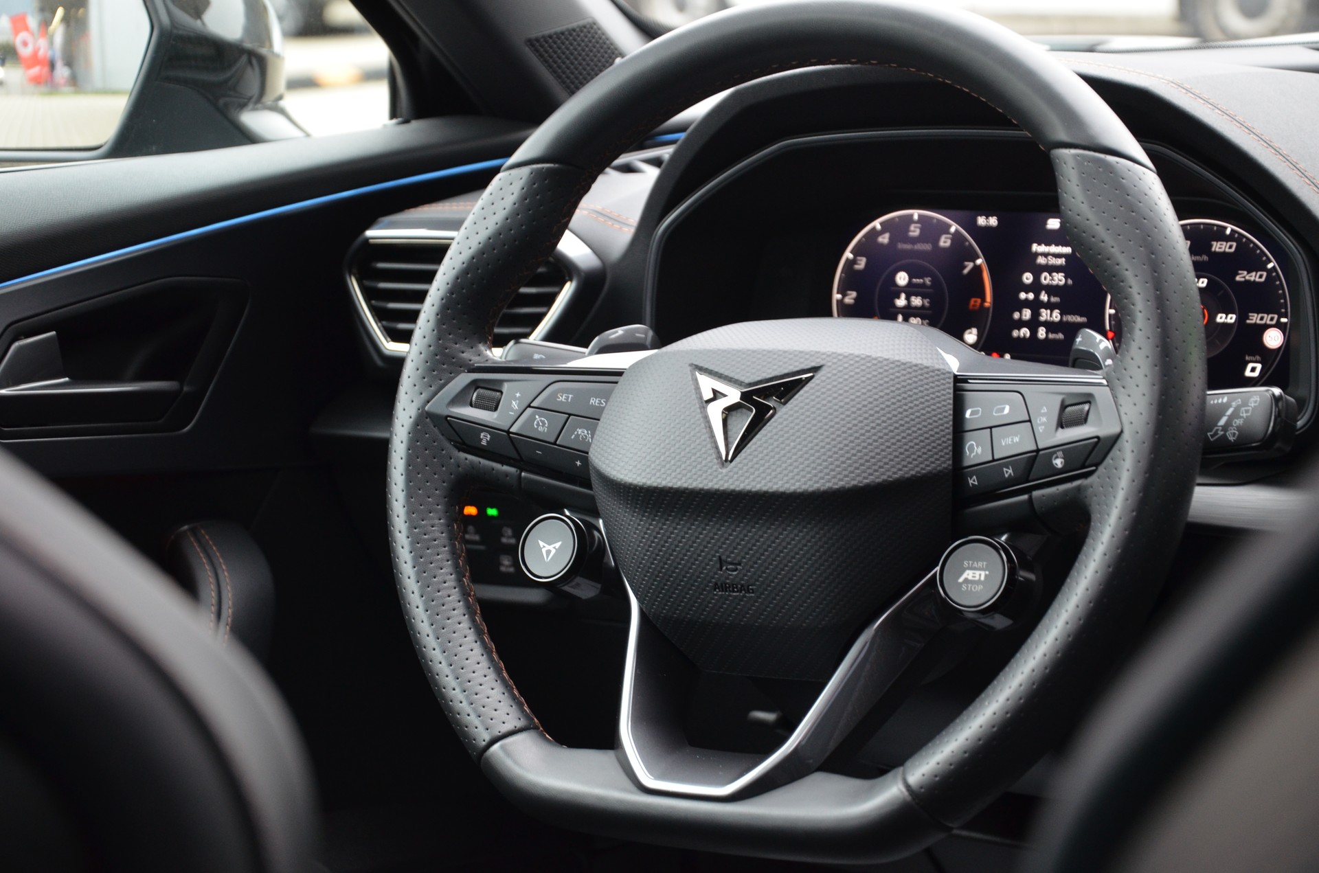 CUPRA Formentor 2.5TSI VZ5 BAT x ABT 4Drive DSG*1 von 400 mit 450 PS*CH Fahrzeug-image-11