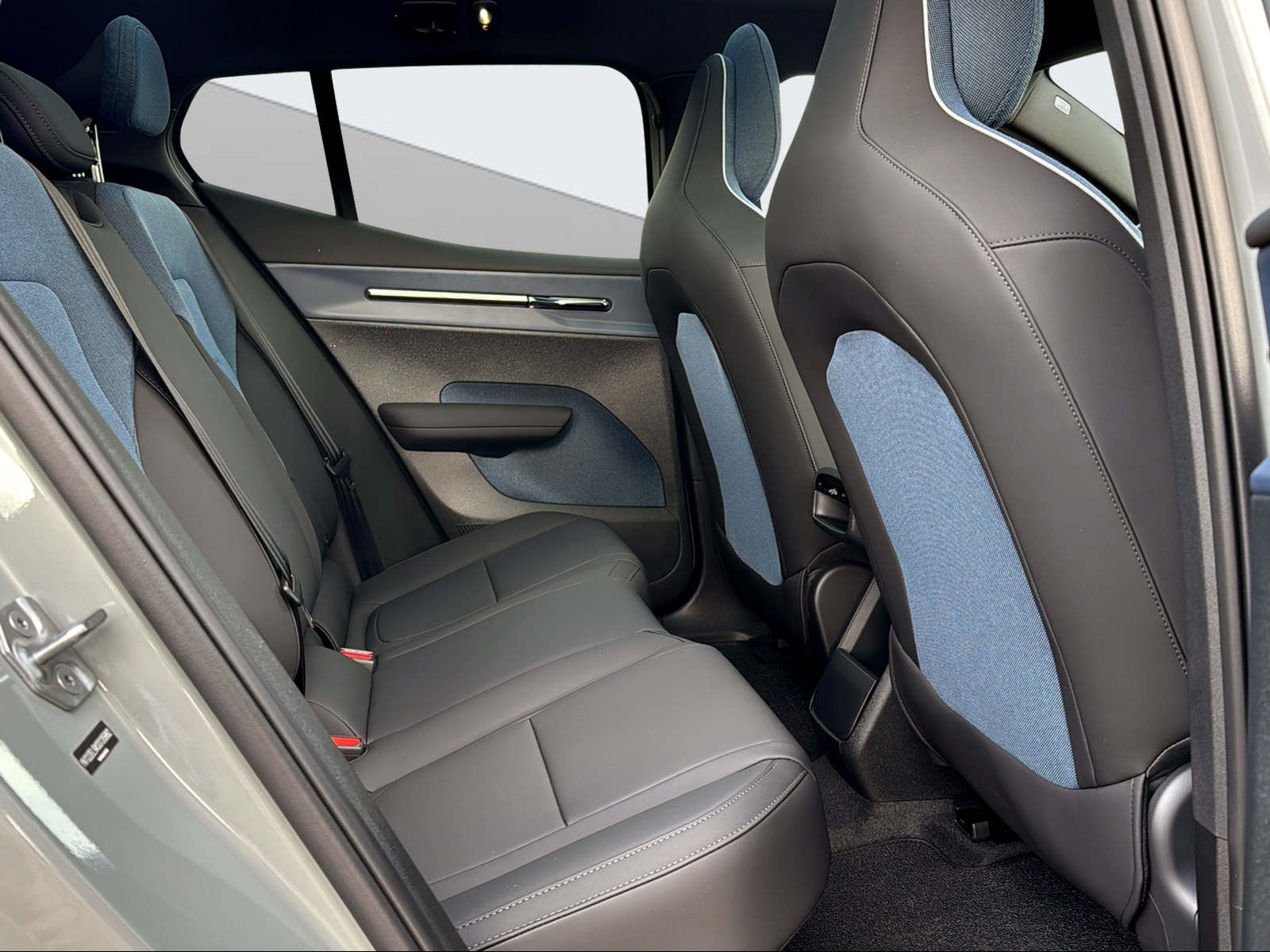 VOLVO EX 30 E60 Ultra-image-10