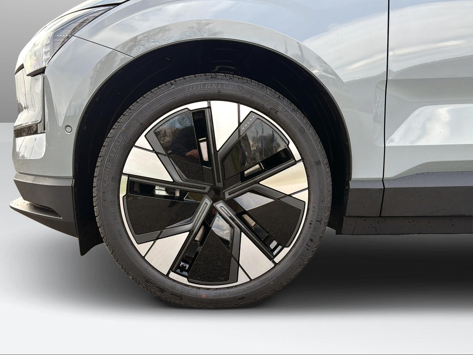 VOLVO EX 30 E60 Ultra-image-8