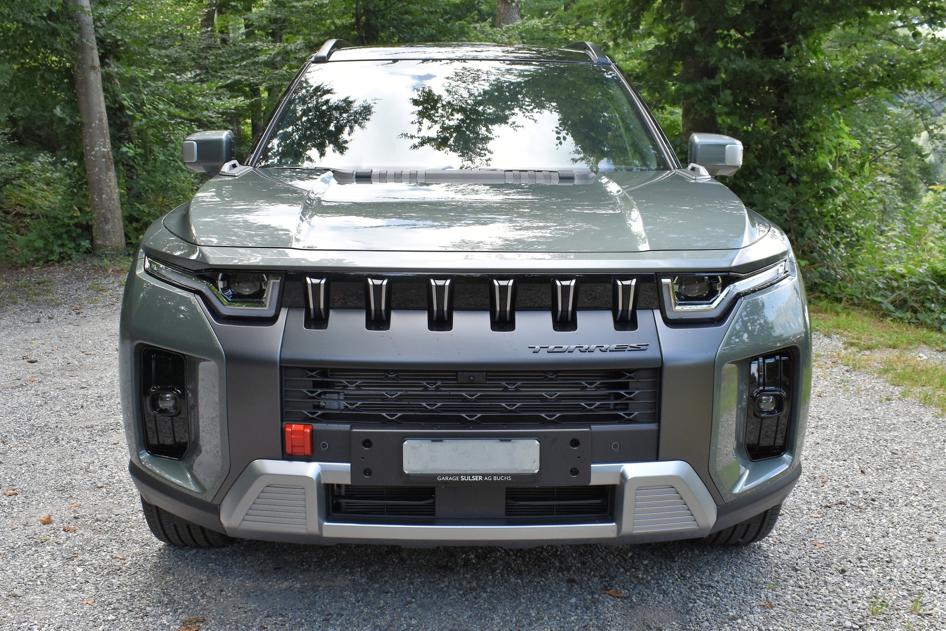 KGM-SsangYong Torres 1.5 TGDI Hybrid Titanium AT-showroom-element-1