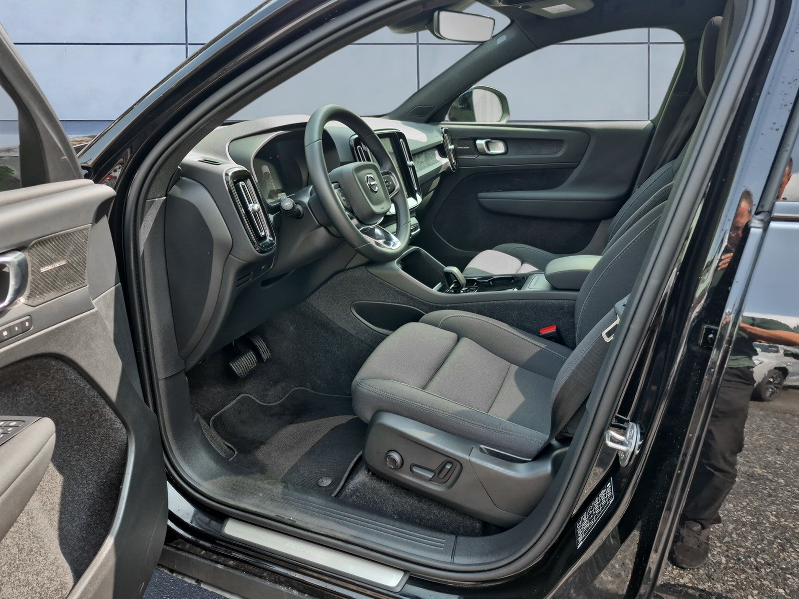 VOLVO C40 E80 Ultimate AWD-image-9