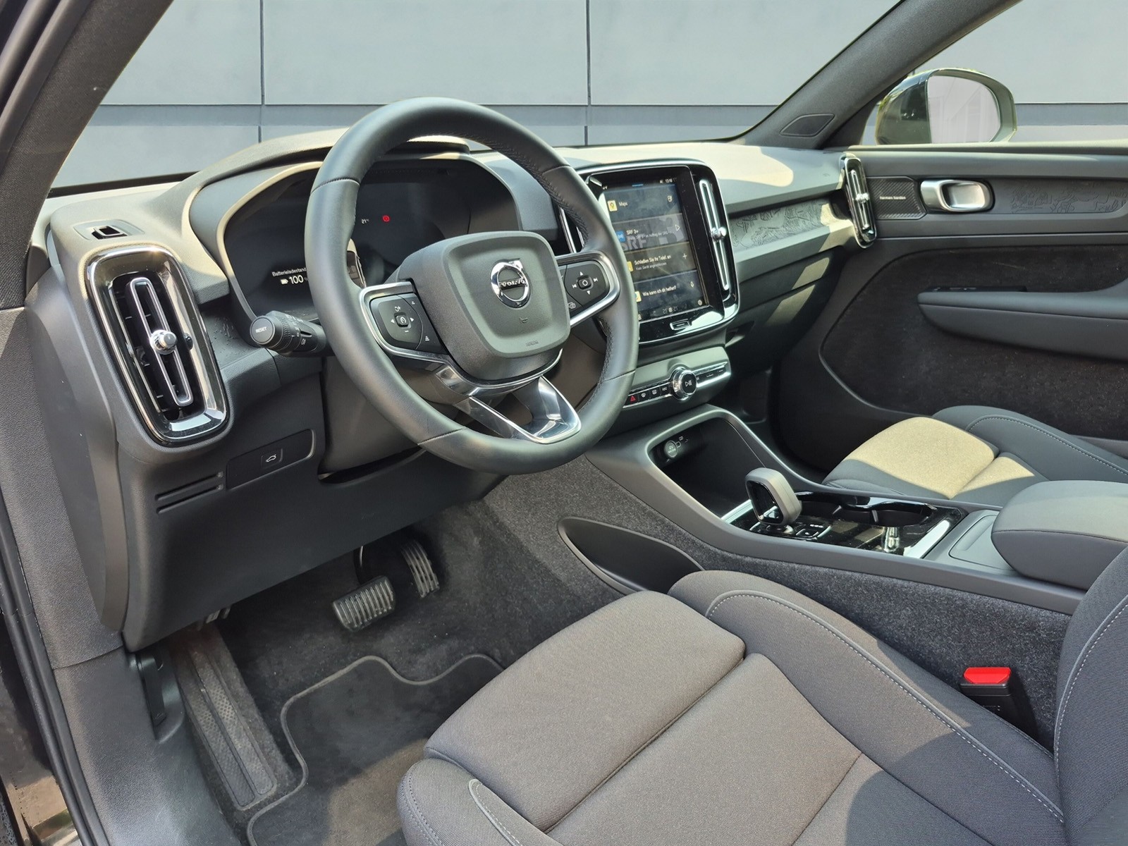 VOLVO C40 E80 Ultimate AWD-image-10