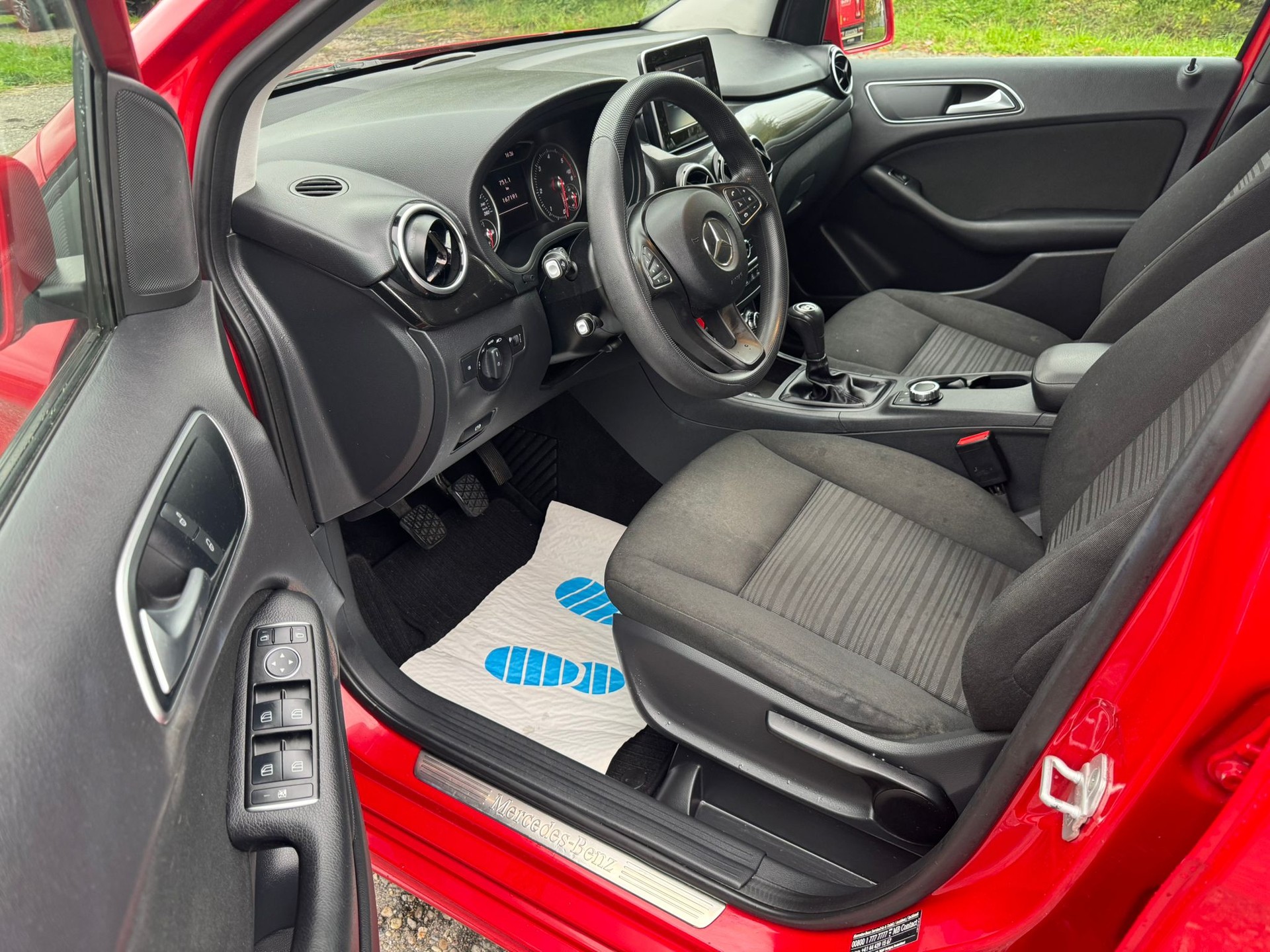 MERCEDES-BENZ B 180 CDI Urban-image-12