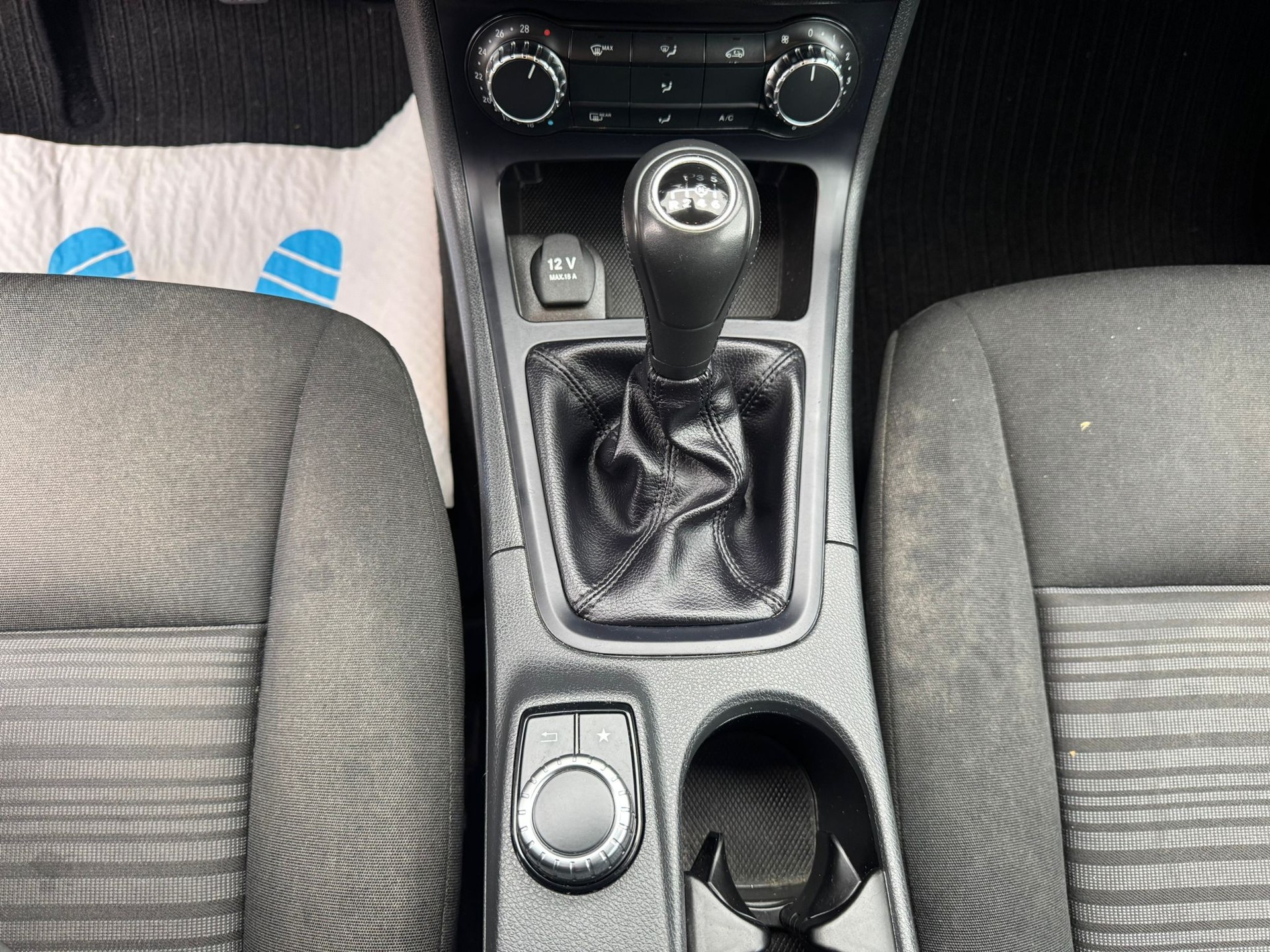 MERCEDES-BENZ B 180 CDI Urban-image-18