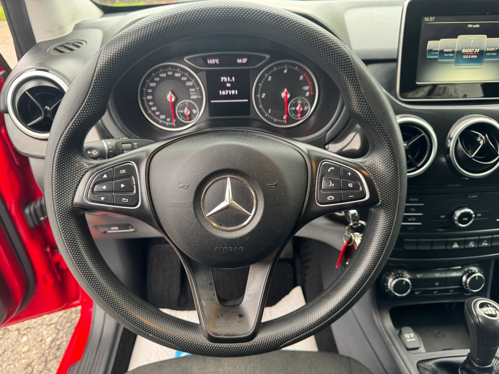 MERCEDES-BENZ B 180 CDI Urban-image-14