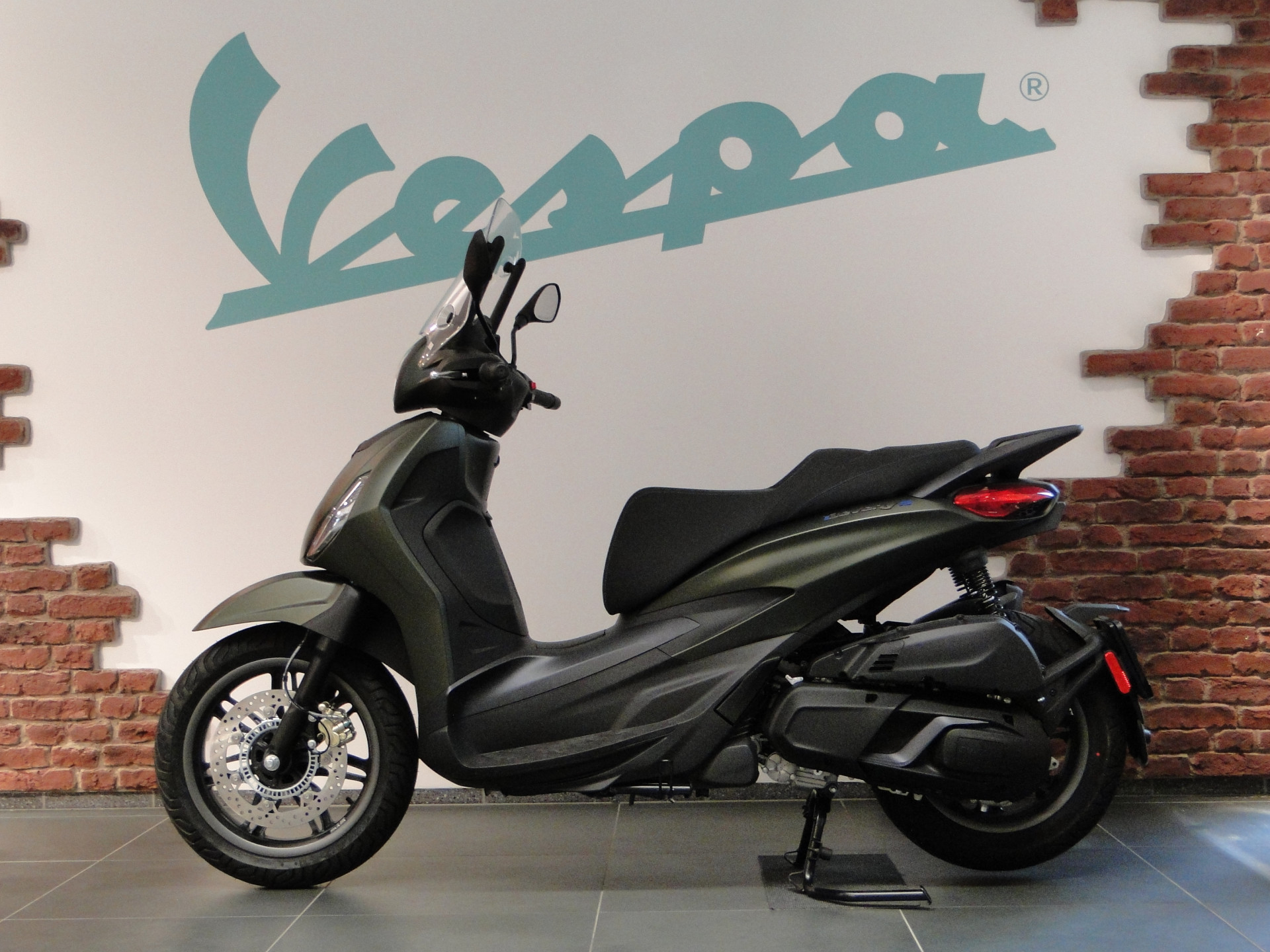 PIAGGIO Beverly 400 Sport-image-0