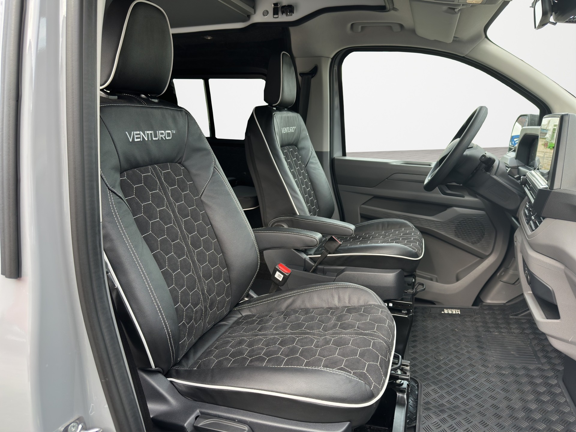 VW Transporter 2.0 TDI 4Motion Automat-image-15