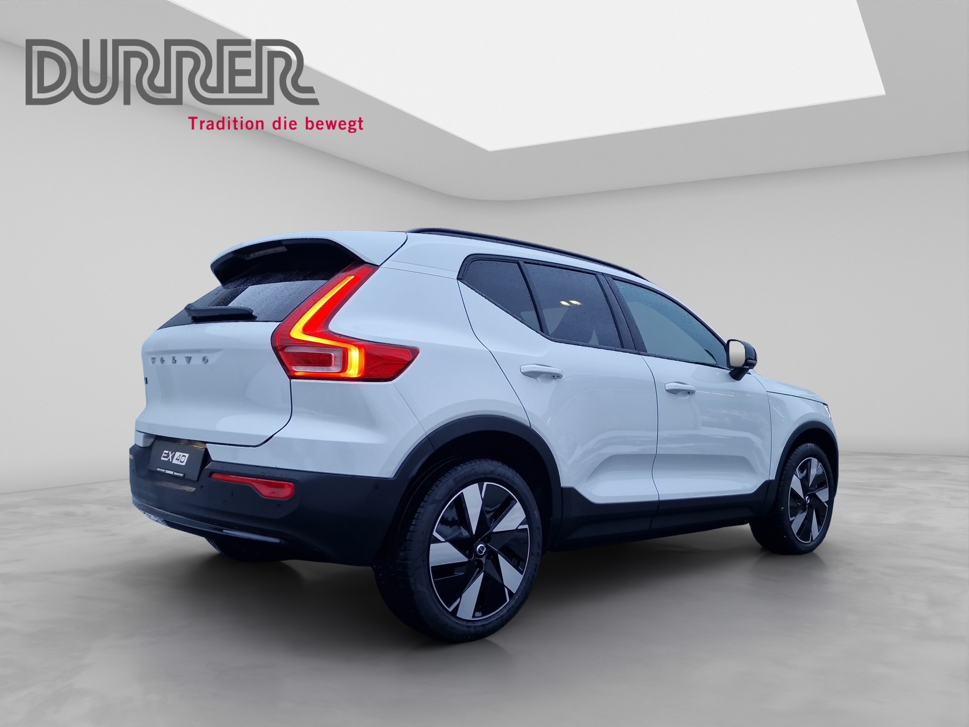 VOLVO EX40 Twin Plus AWD-showroom-element-3
