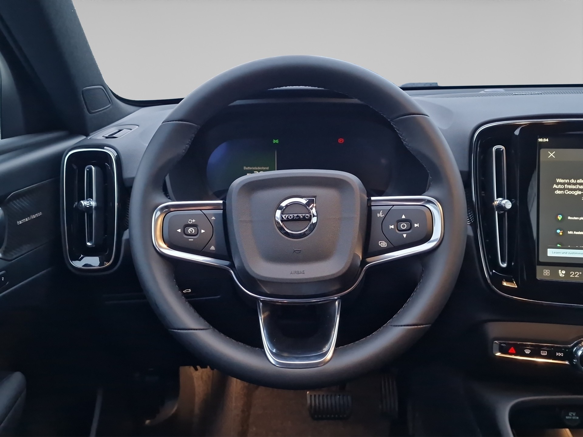 VOLVO EX40 Twin Plus AWD-image-11