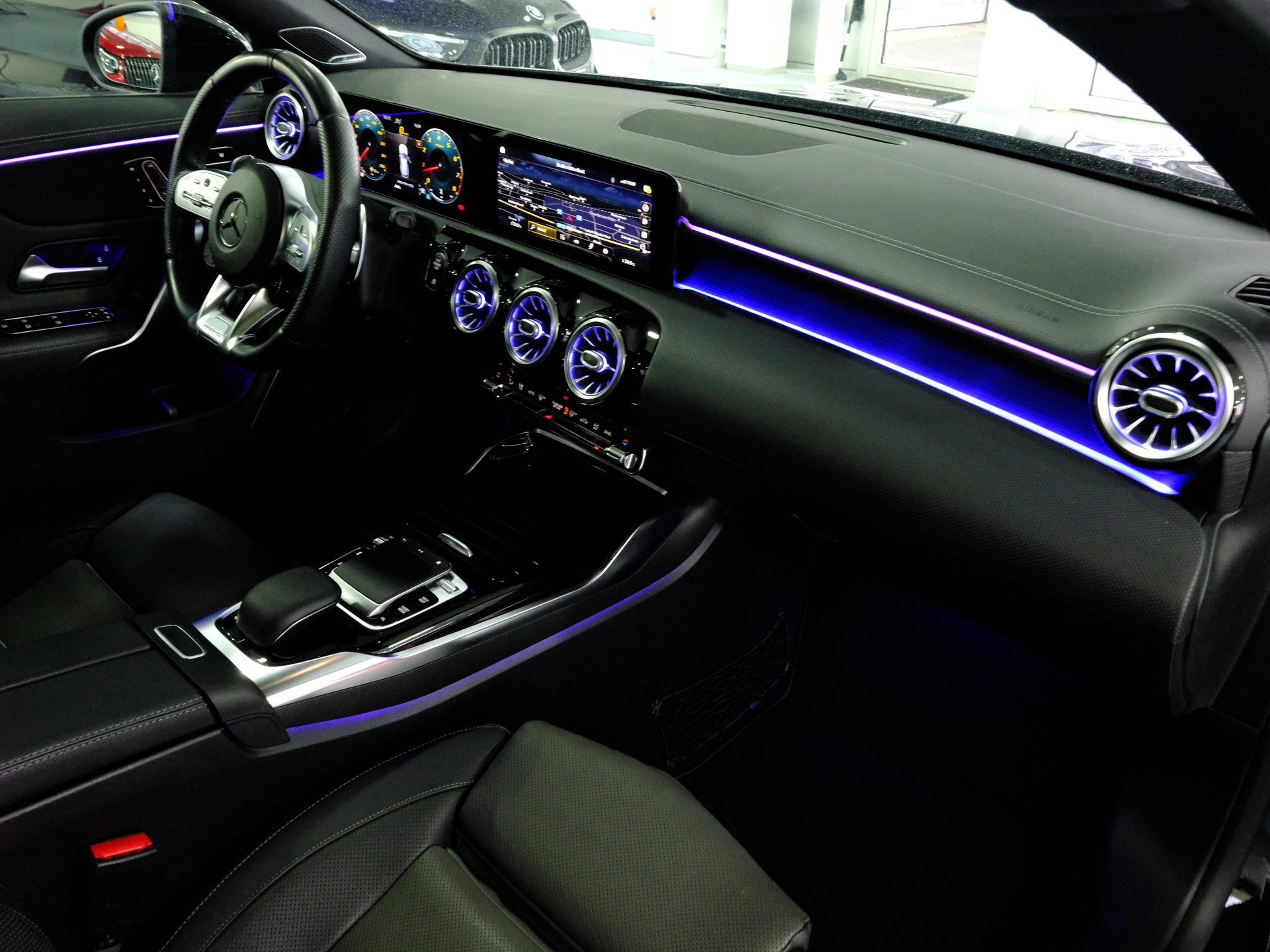 MERCEDES-BENZ CLA Shooting Brake 35 AMG 4Matic 7G-DCT-image-24