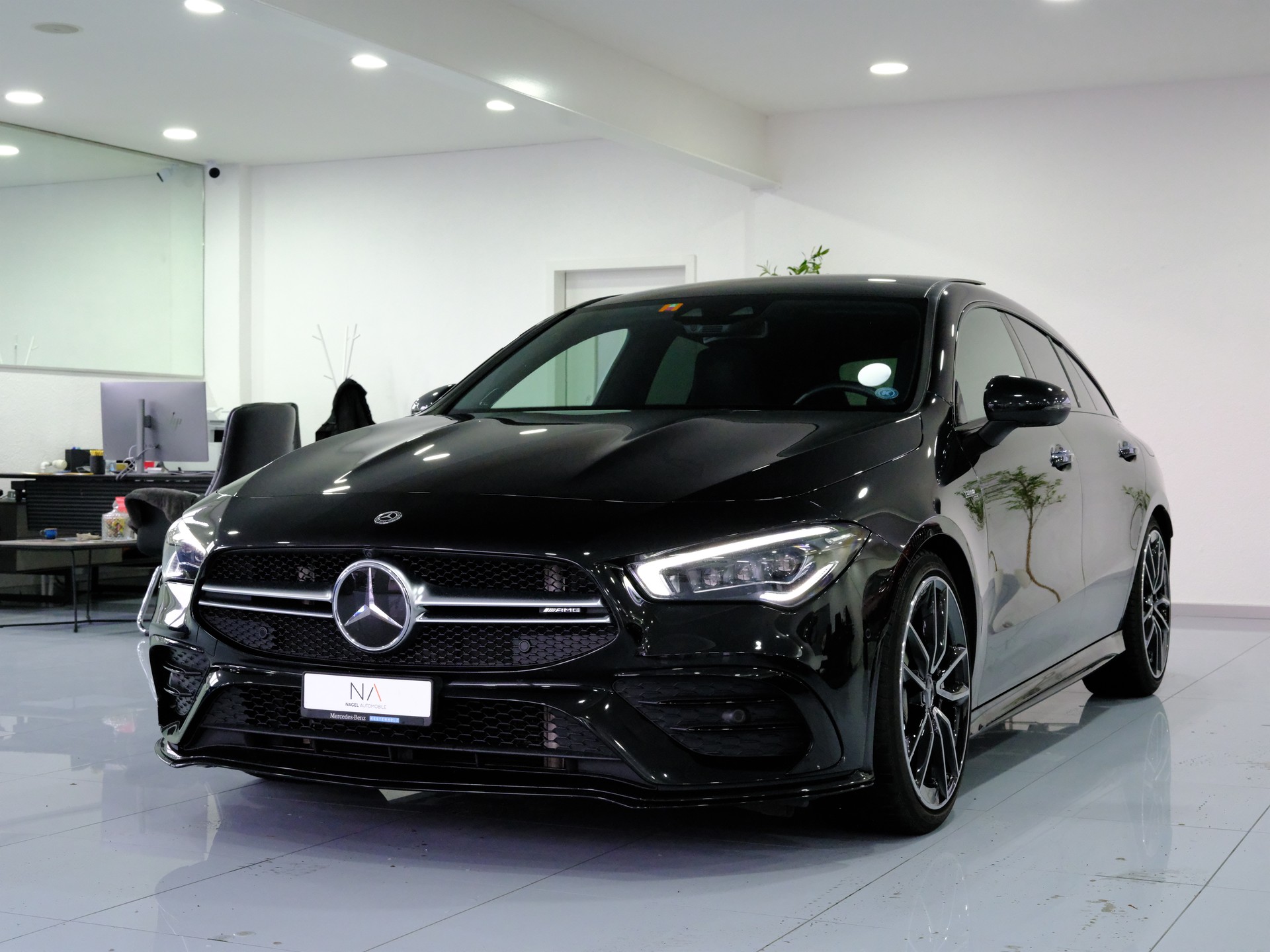 MERCEDES-BENZ CLA Shooting Brake 35 AMG 4Matic 7G-DCT-image-4