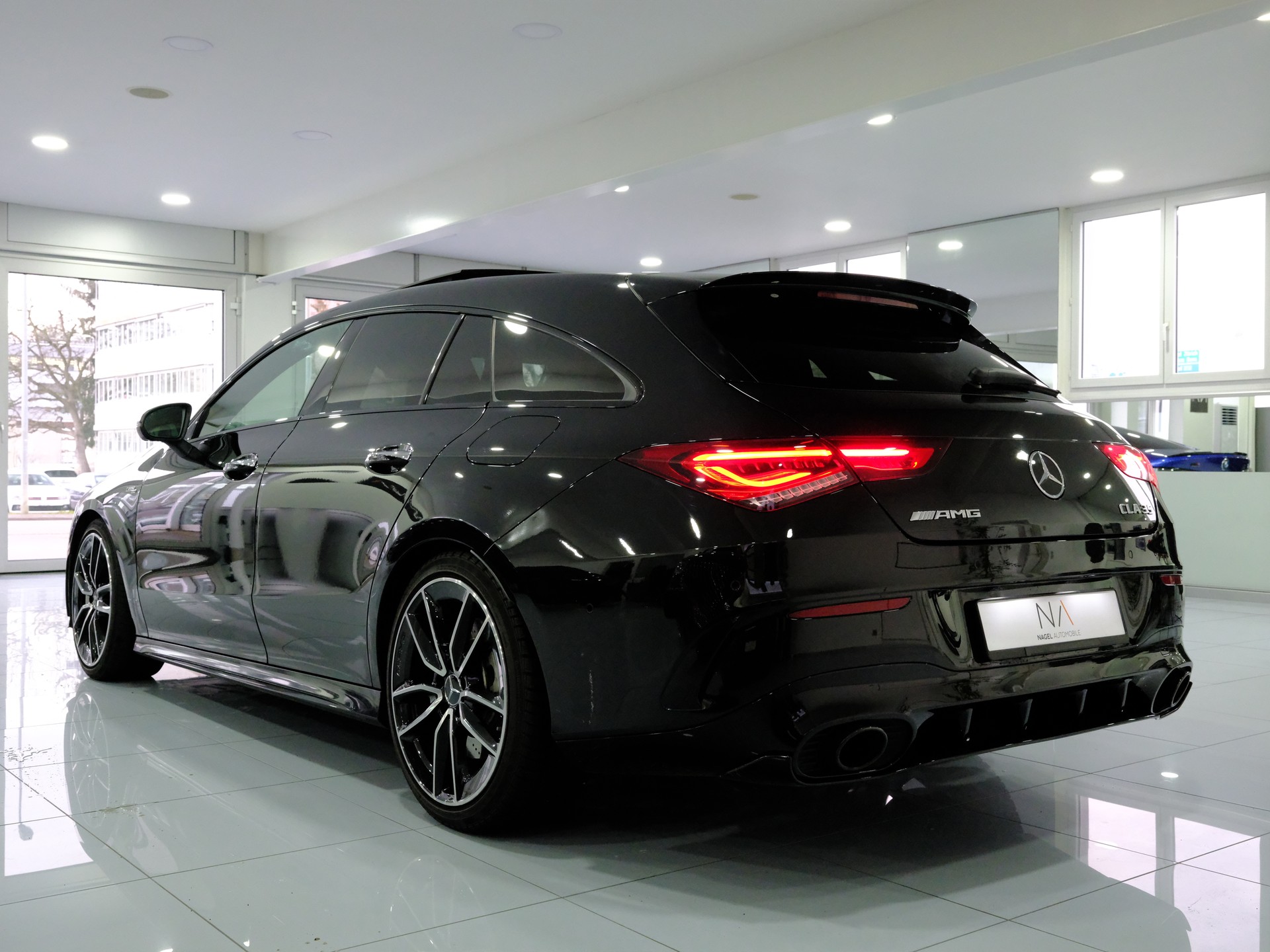 MERCEDES-BENZ CLA Shooting Brake 35 AMG 4Matic 7G-DCT-image-7
