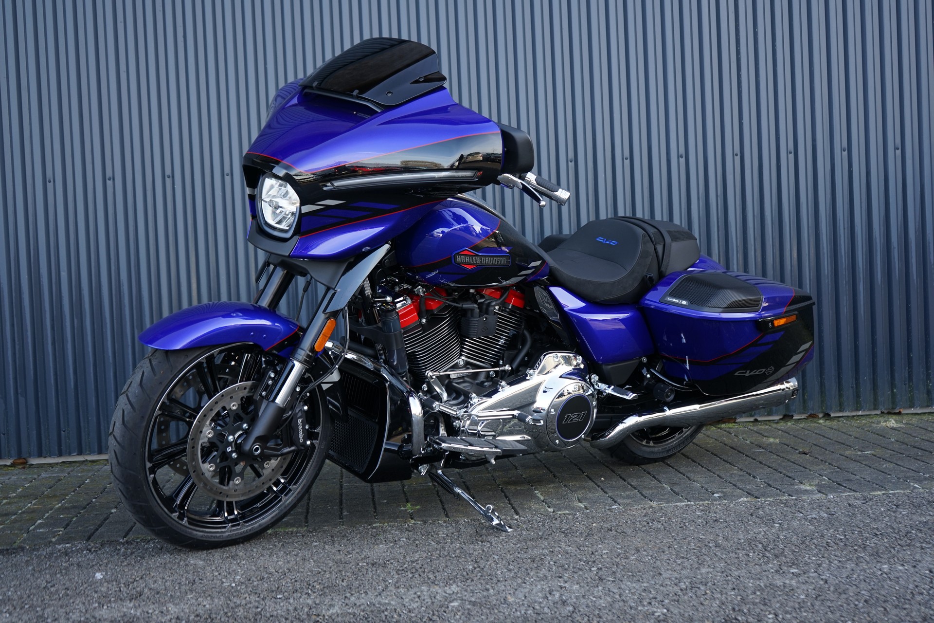 HARLEY-DAVIDSON FLHXSE Street Glide CVO 121-image-1