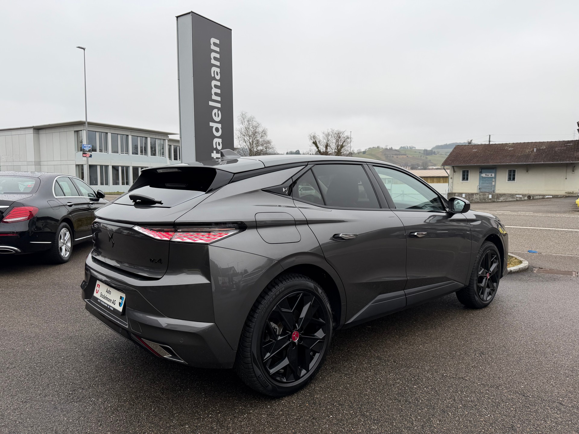 DS AUTOMOBILES DS4 1.6 E-Tense Ligne Noire-showroom-element-3