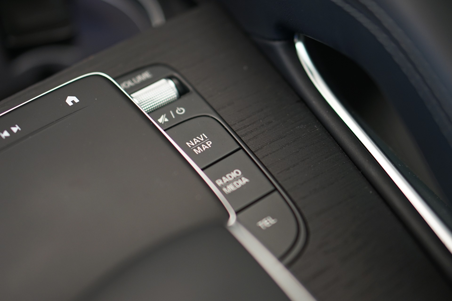 MERCEDES-BENZ GLE 53 AMG 4Matic+ 9G-Speedshift *CH-Fahrzeug*-image-35