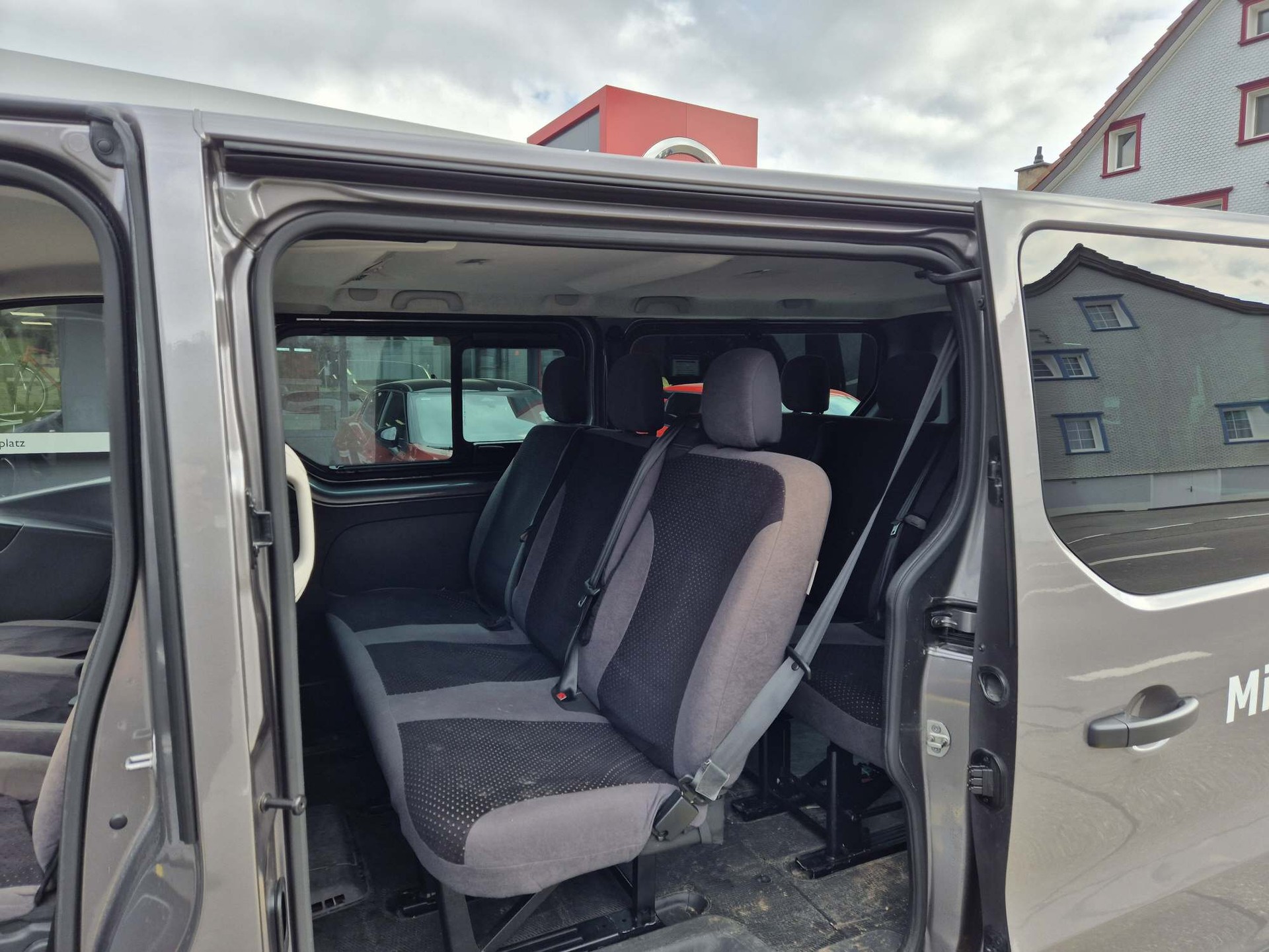 NISSAN NV300 Kombi 2.9 t L2 H1 2.0 dCi 170 TwinTurbo Premium 9P-image-7