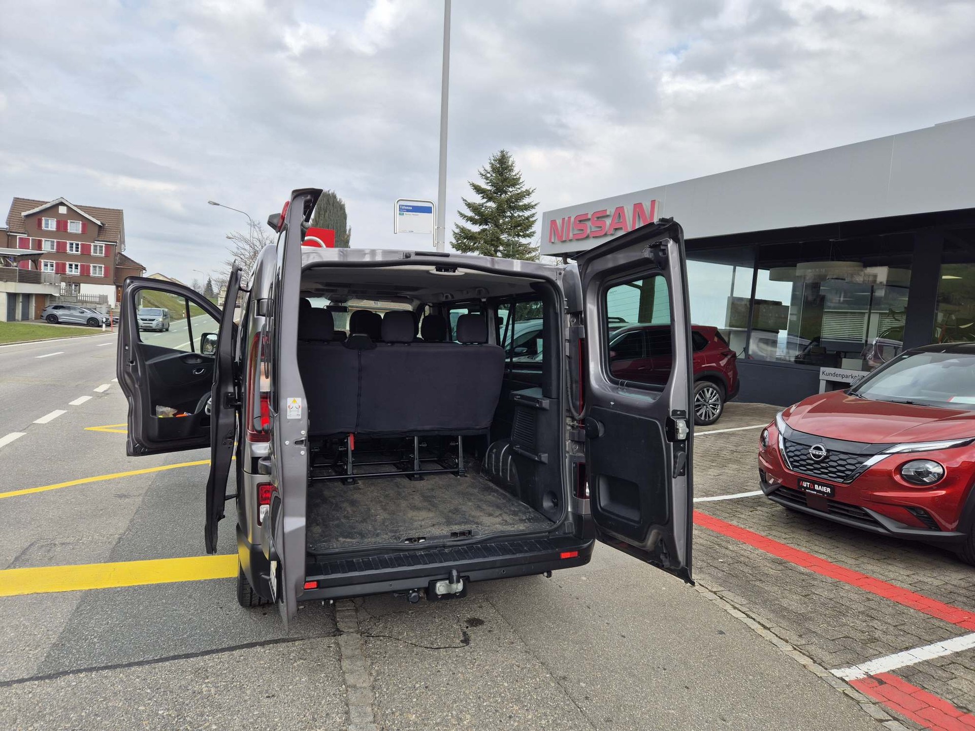 NISSAN NV300 Kombi 2.9 t L2 H1 2.0 dCi 170 TwinTurbo Premium 9P-image-8