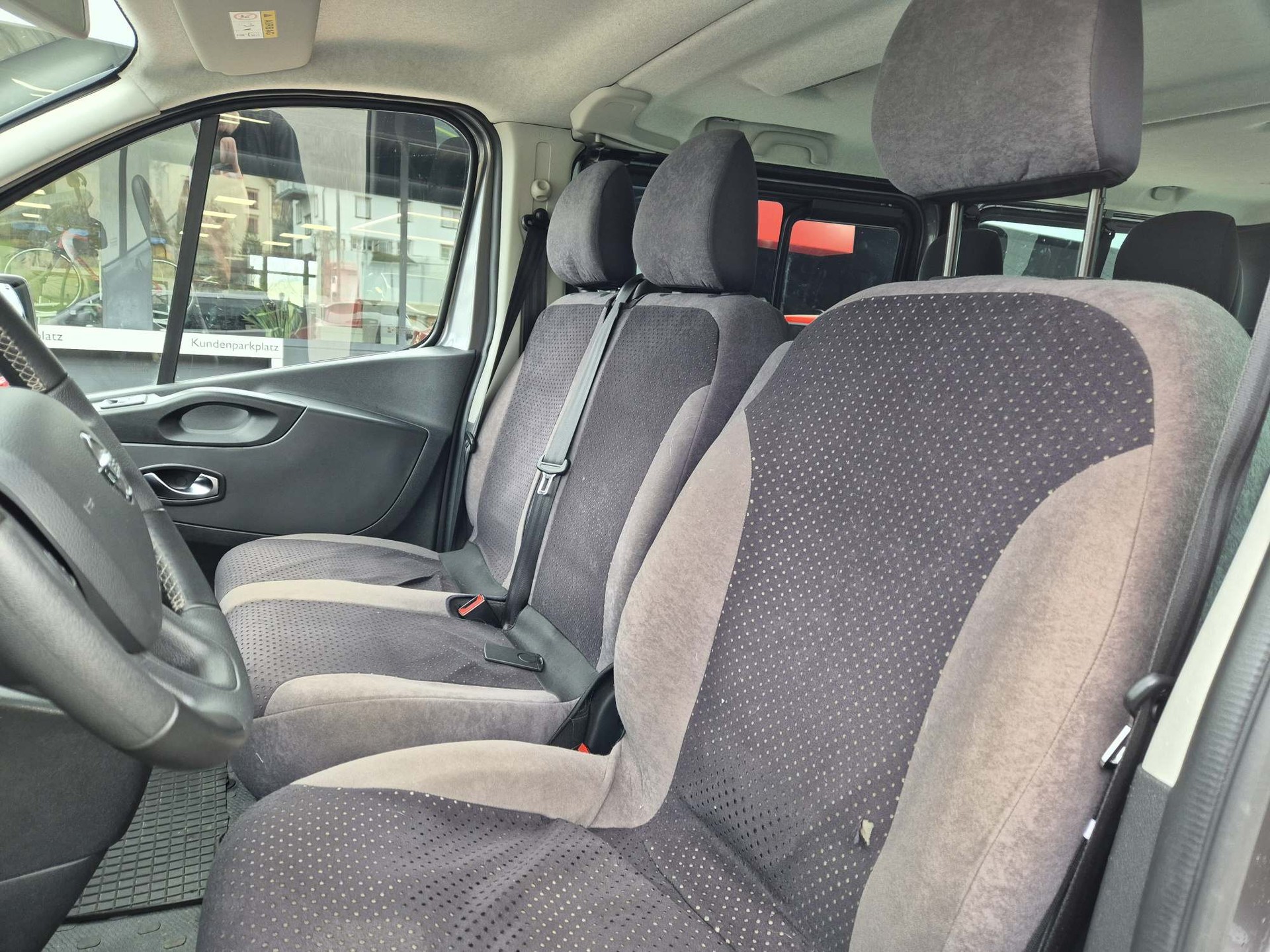 NISSAN NV300 Kombi 2.9 t L2 H1 2.0 dCi 170 TwinTurbo Premium 9P-image-5