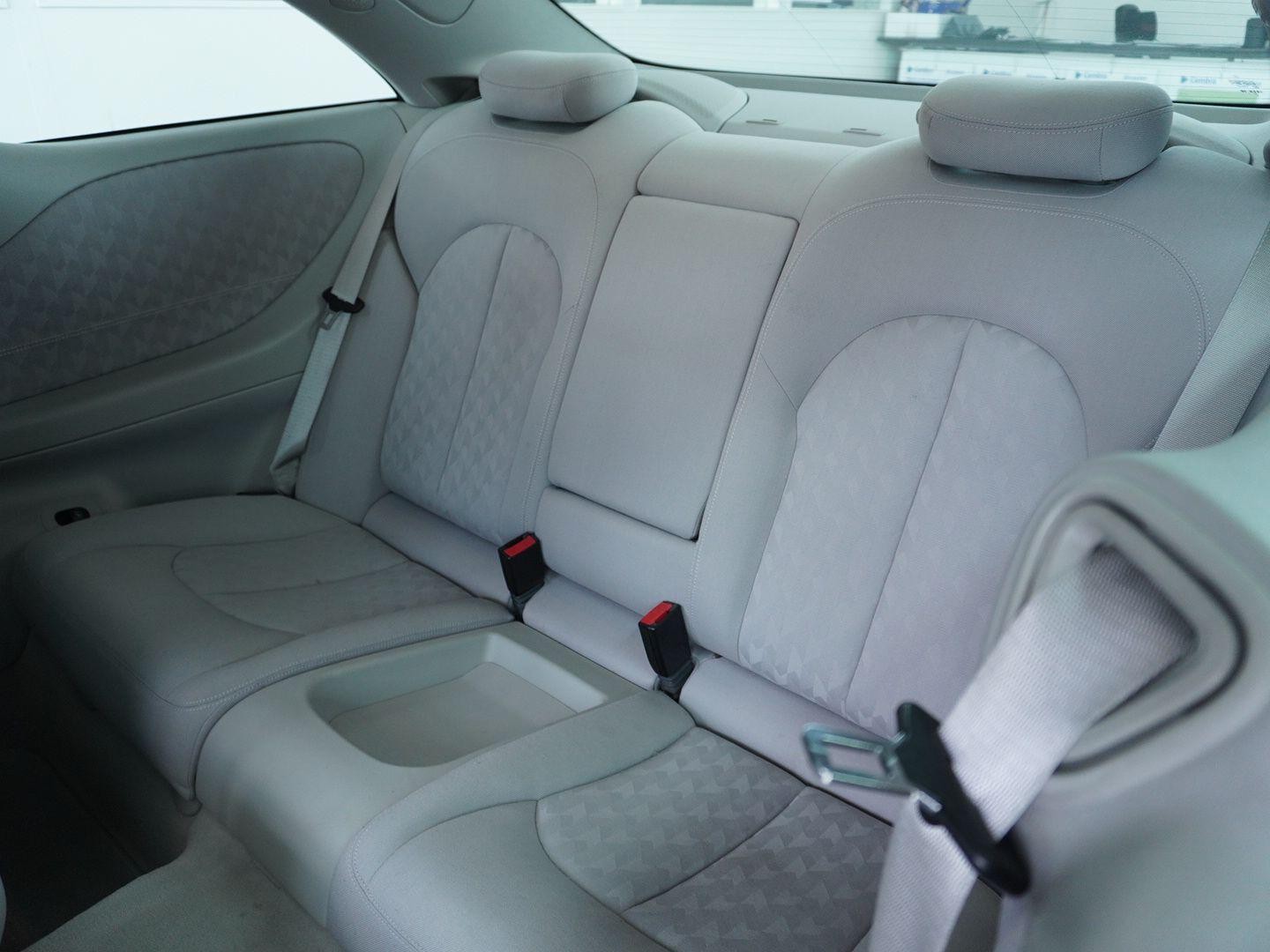 MERCEDES-BENZ CLK 240 Elégance-image-4