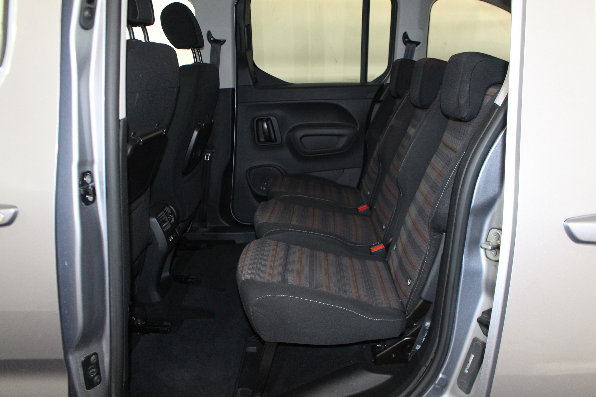 OPEL Combo Life 1.5 D Innovation S/S-image-7