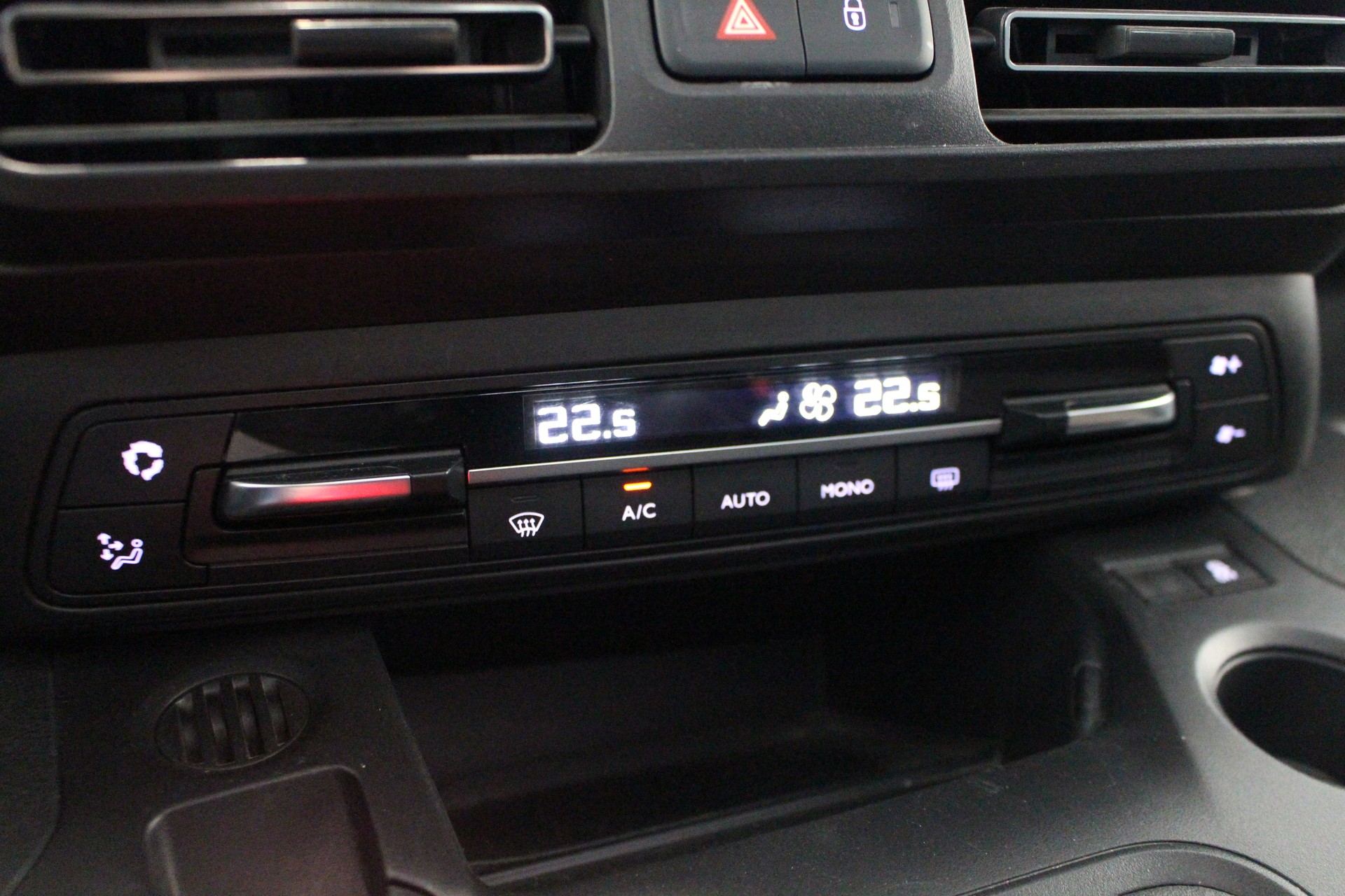 OPEL Combo Life 1.5 D Innovation S/S-image-21