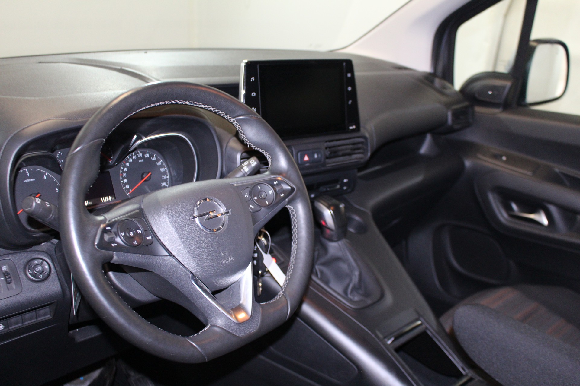 OPEL Combo Life 1.5 D Innovation S/S-image-11