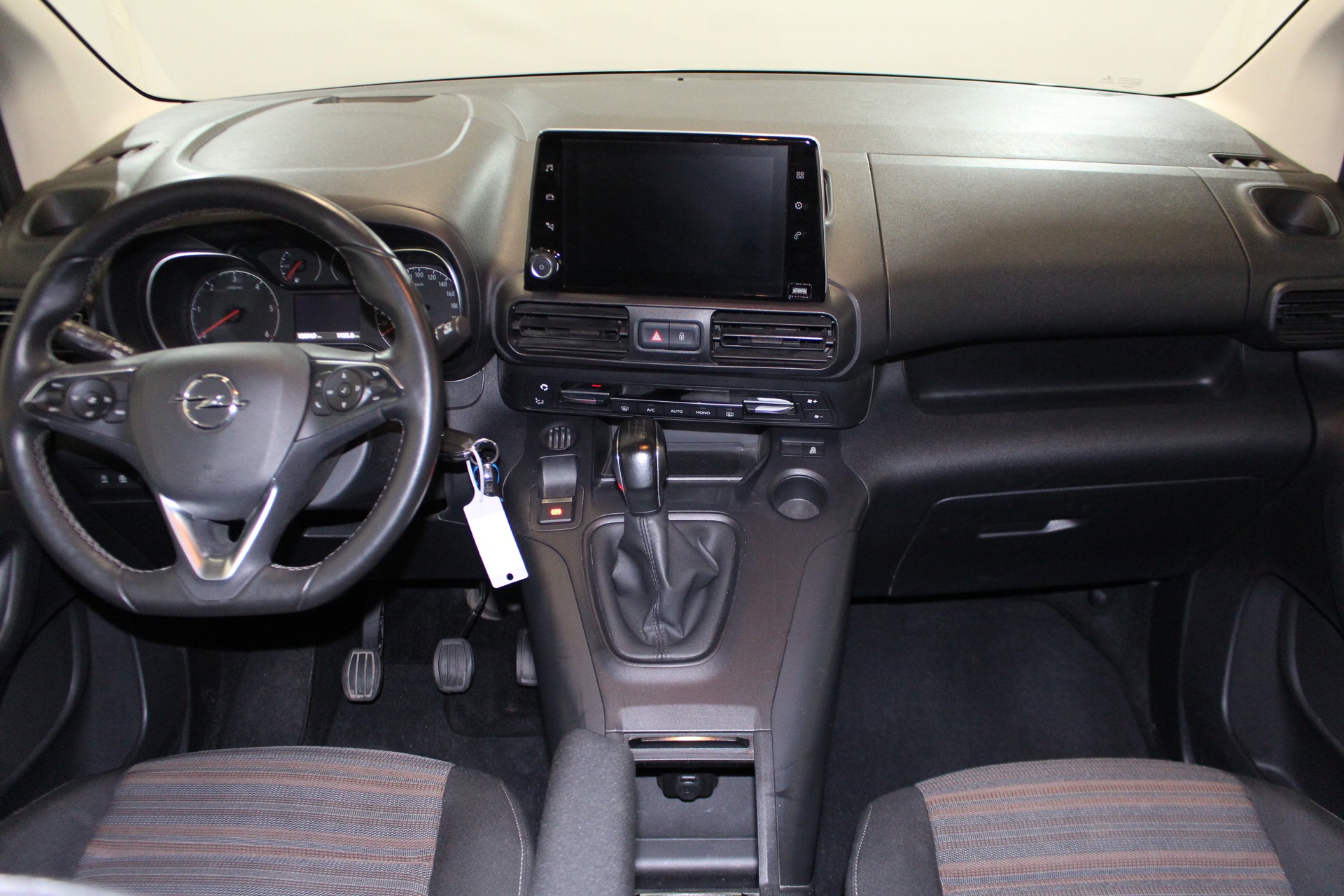 OPEL Combo Life 1.5 D Innovation S/S-image-12