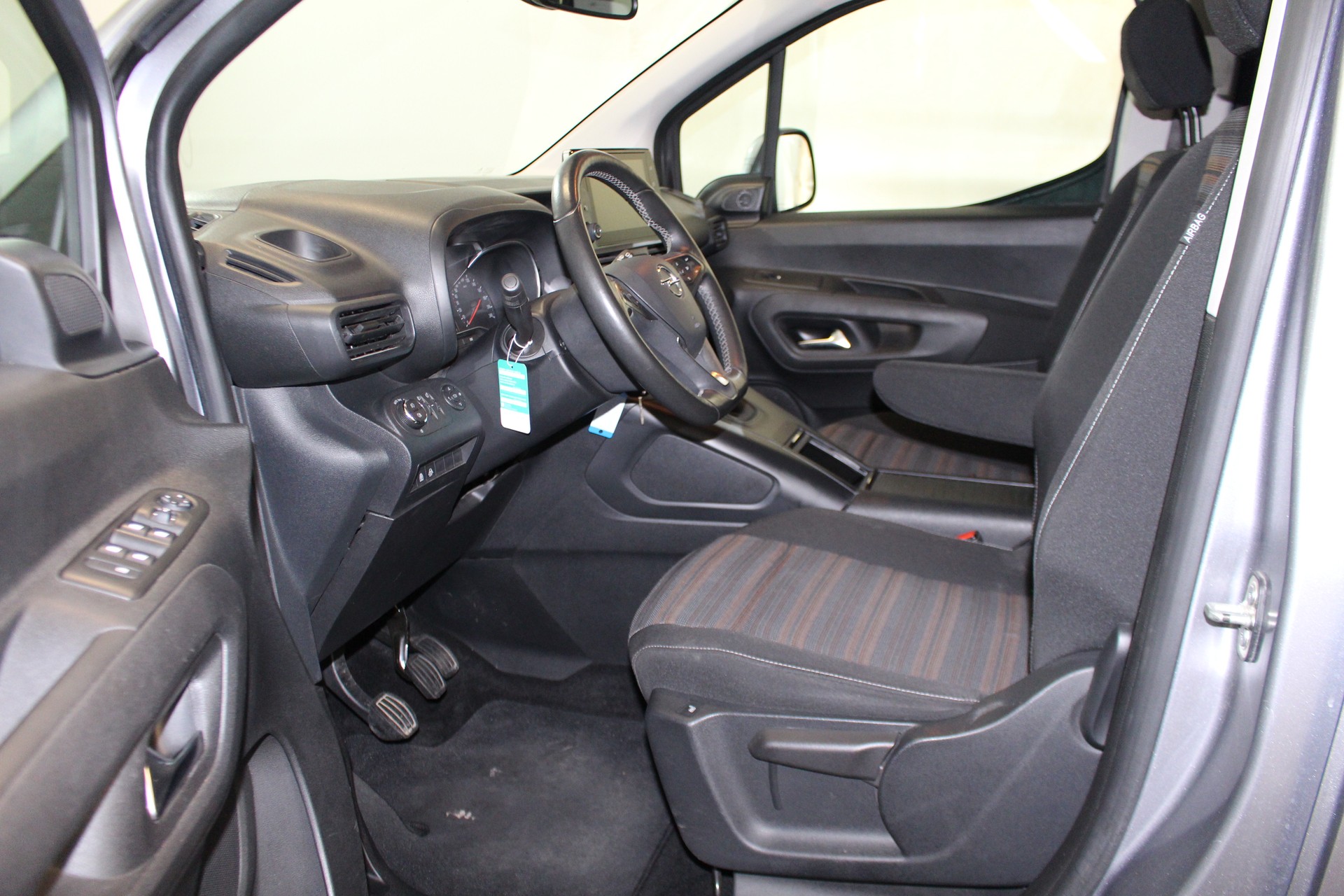 OPEL Combo Life 1.5 D Innovation S/S-image-6