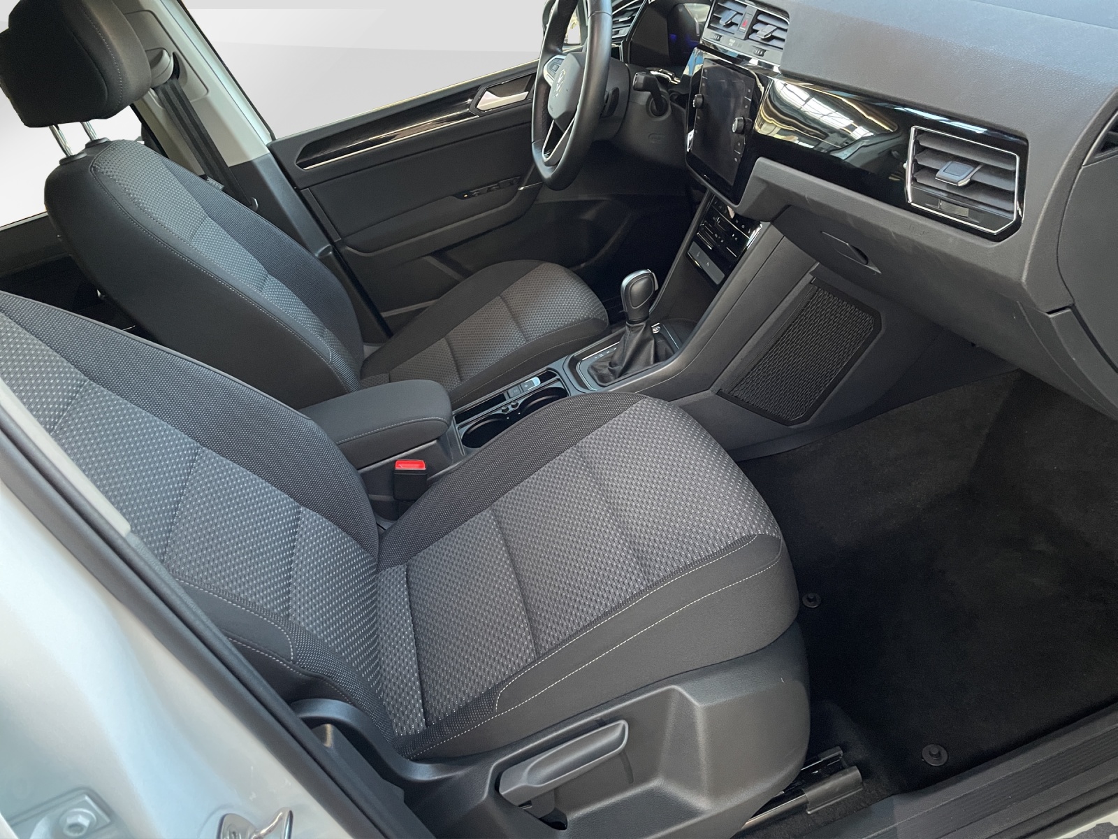 VW Touran 2.0 TDI SCR Comfortline DSG-image-8