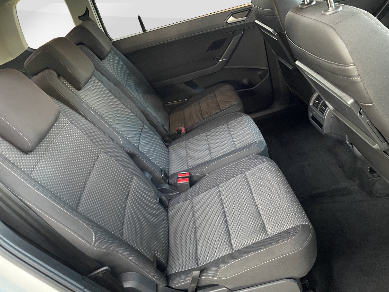 VW Touran 2.0 TDI SCR Comfortline DSG-image-9