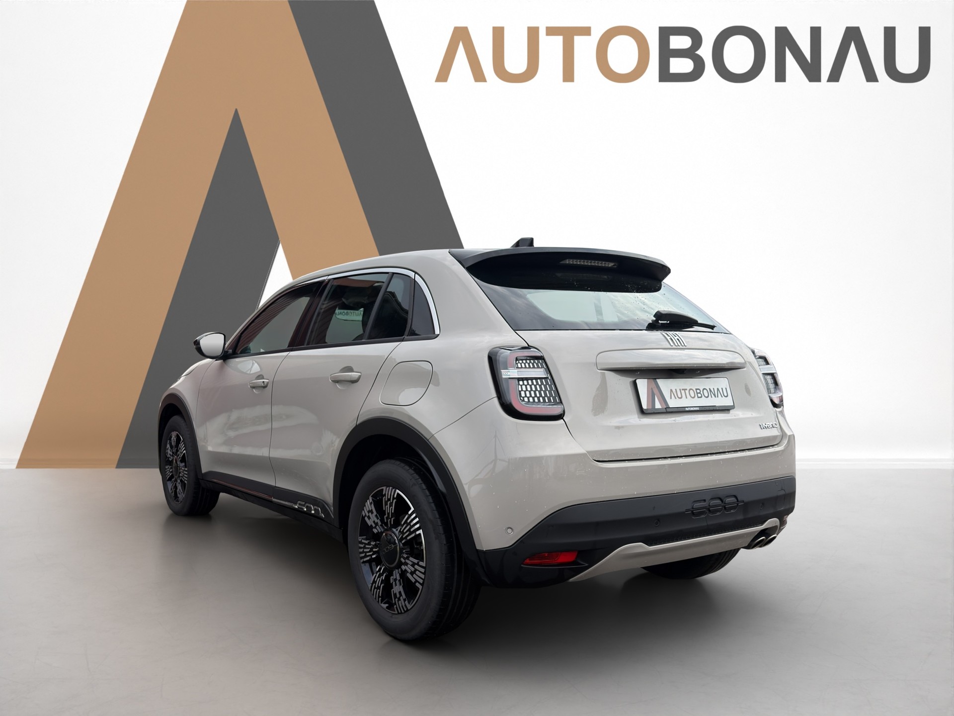 FIAT 600 1.2 Hybrid 145 Cult-showroom-element-2