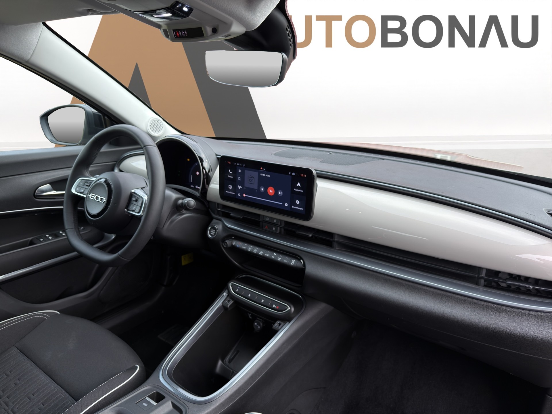 FIAT 600 1.2 Hybrid 145 Cult-image-10