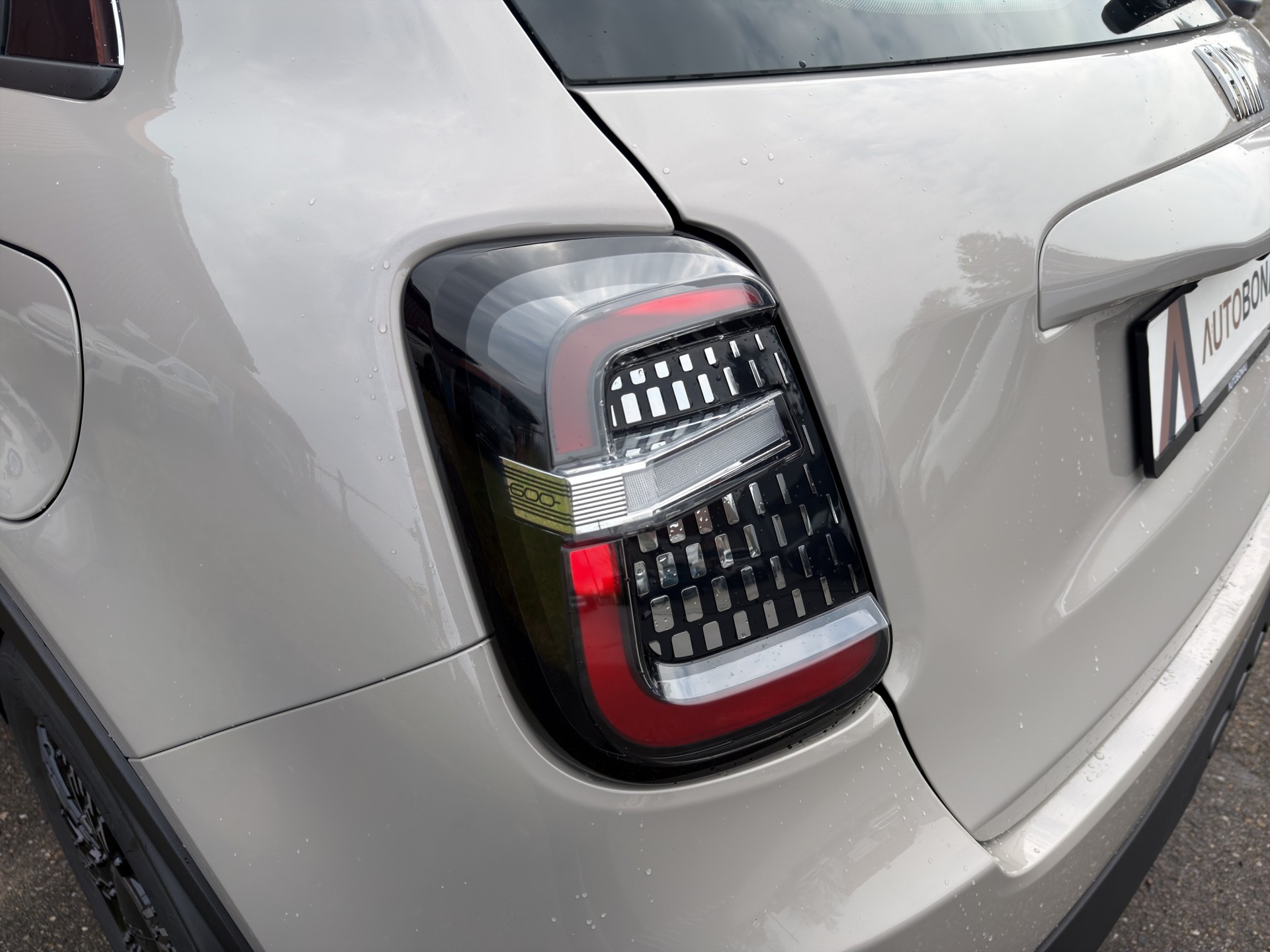 FIAT 600 1.2 Hybrid 145 Cult-image-20