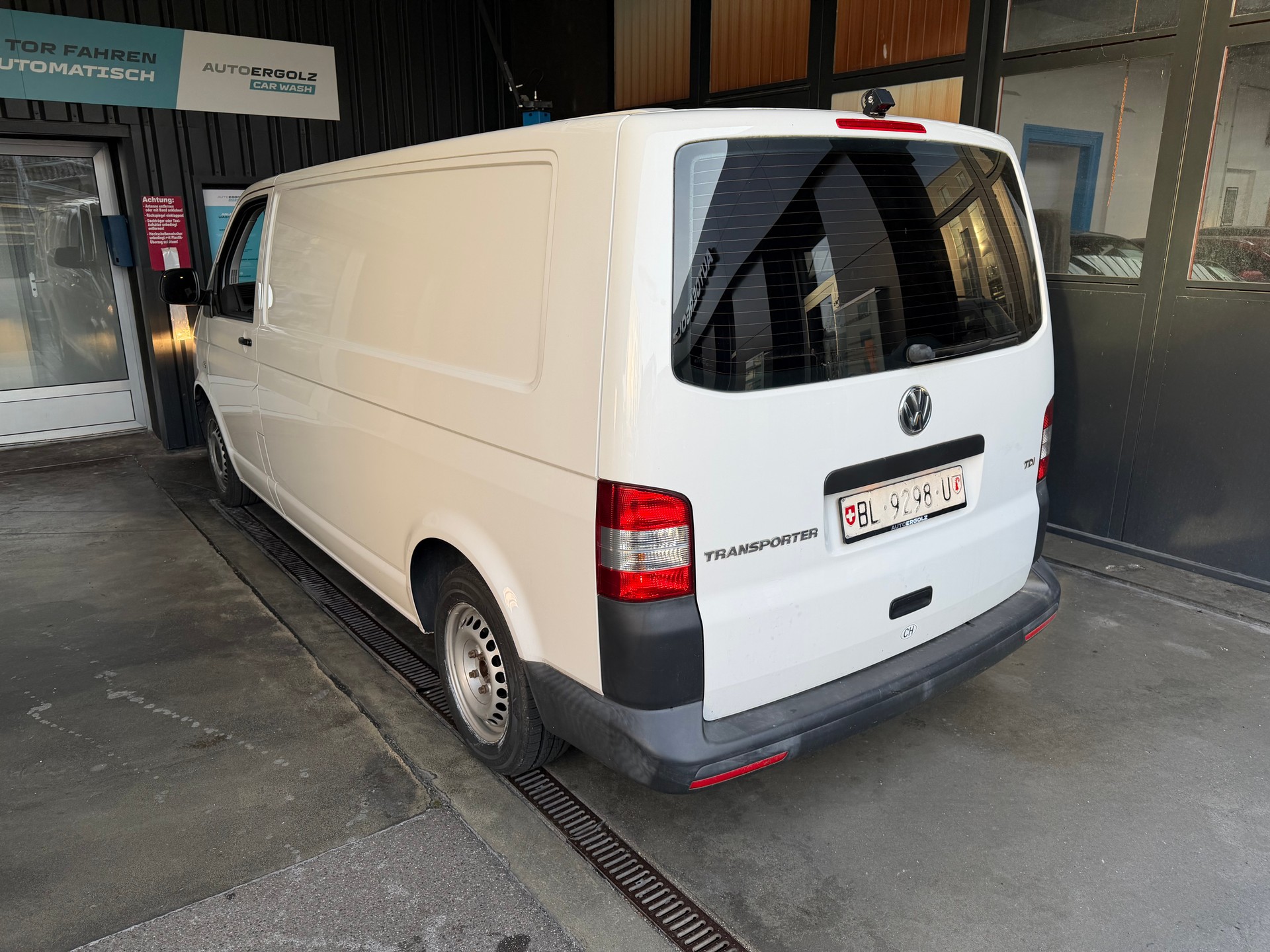 VW T5 2.0 TDI 4Motion L2-image-1