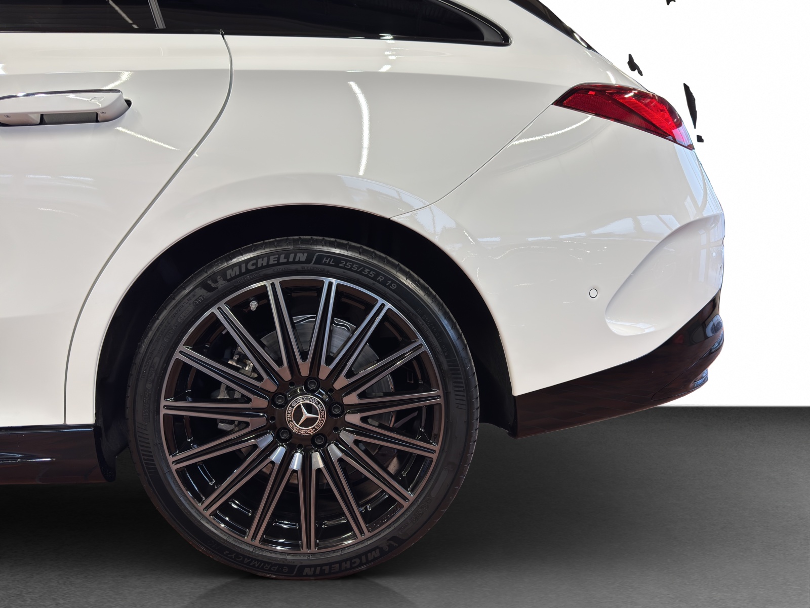 MERCEDES-BENZ CLA SB 350 4M 85 kWh EQ-image-22