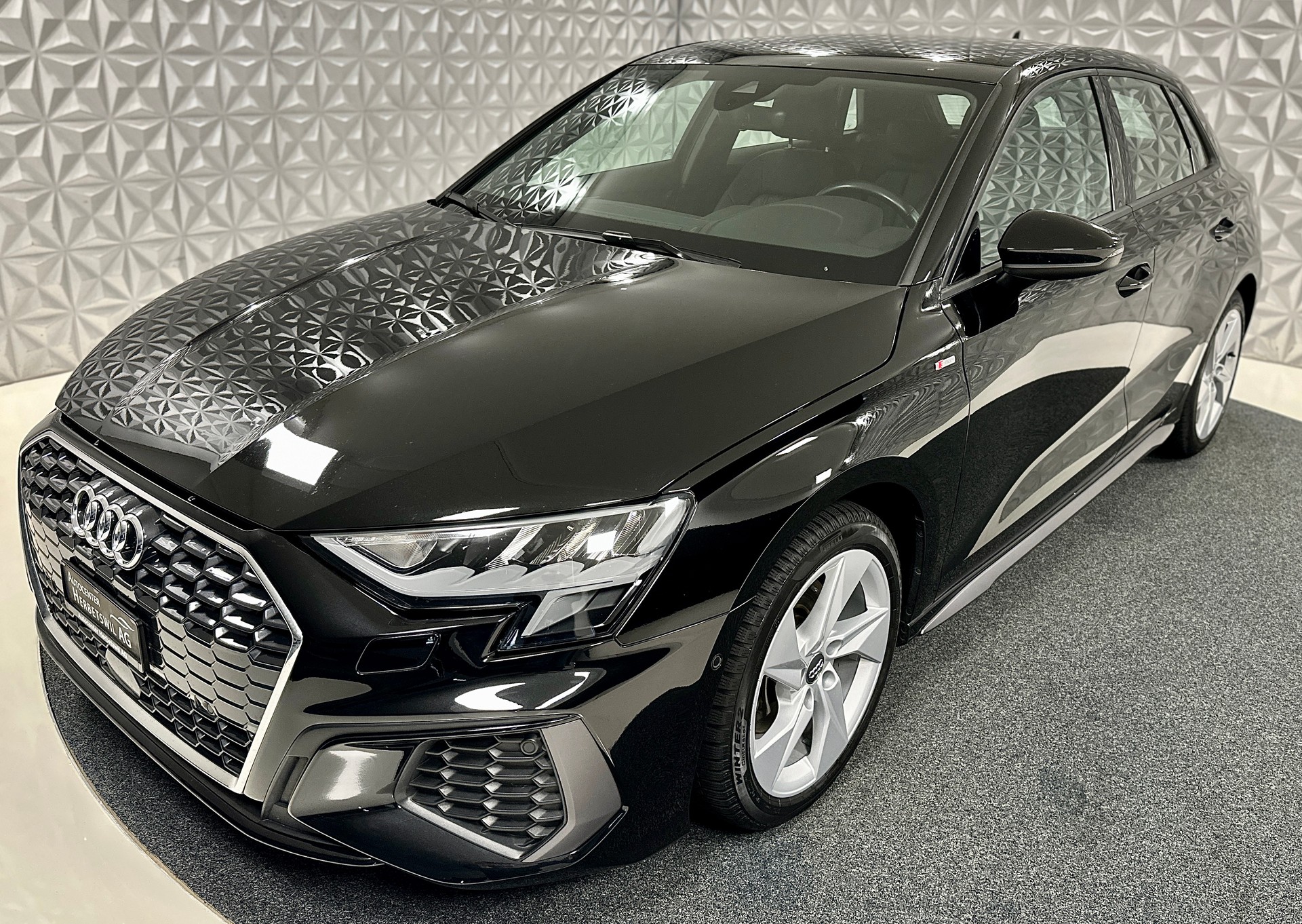 AUDI A3 Sportback 35 TFSI S line S-tronic-image-8