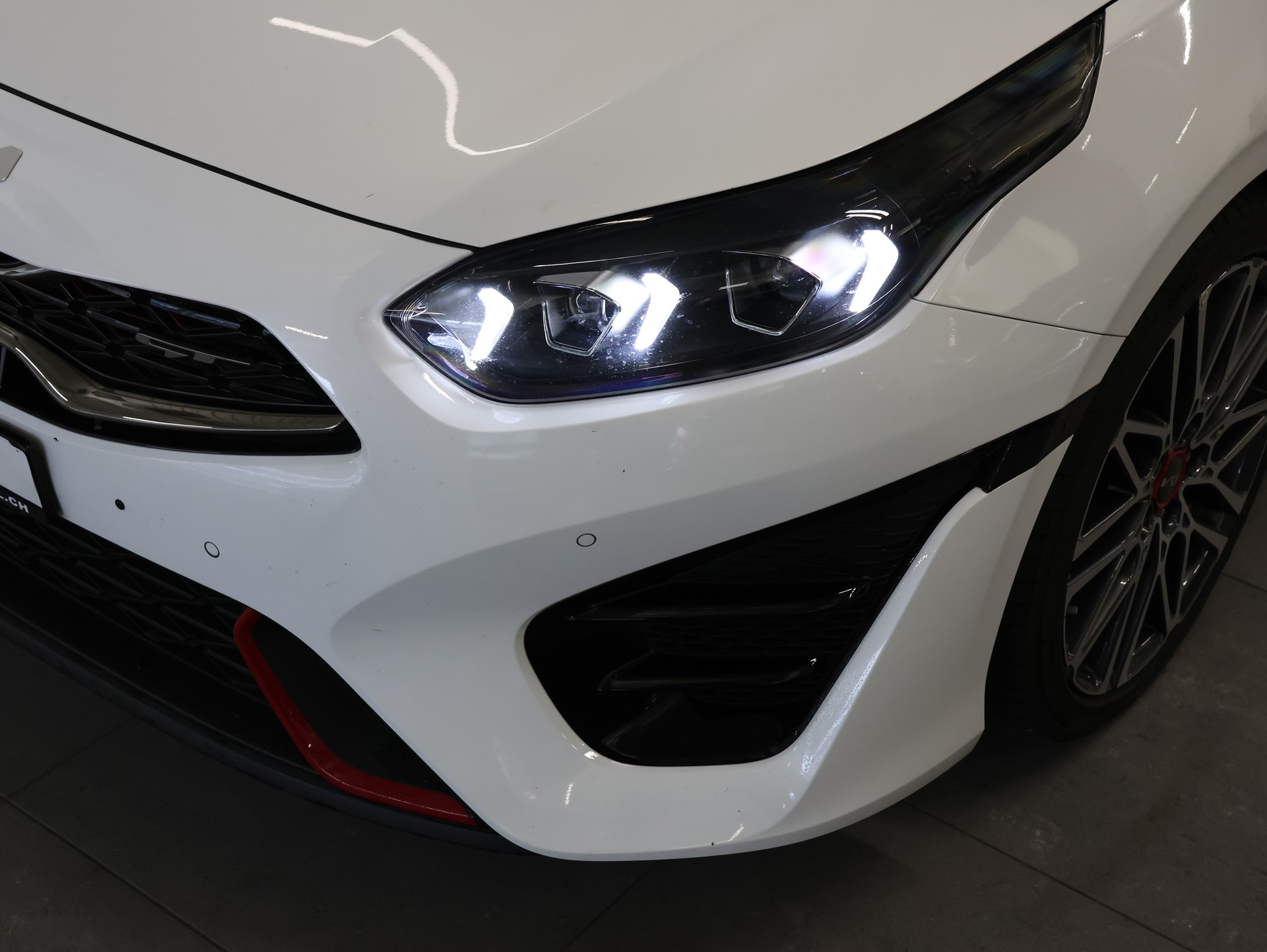 KIA ProCeed 1.6 T-GDi GT DCT *JBL Anlage * *Rückfahrkamera* *Memory Packet*-image-9