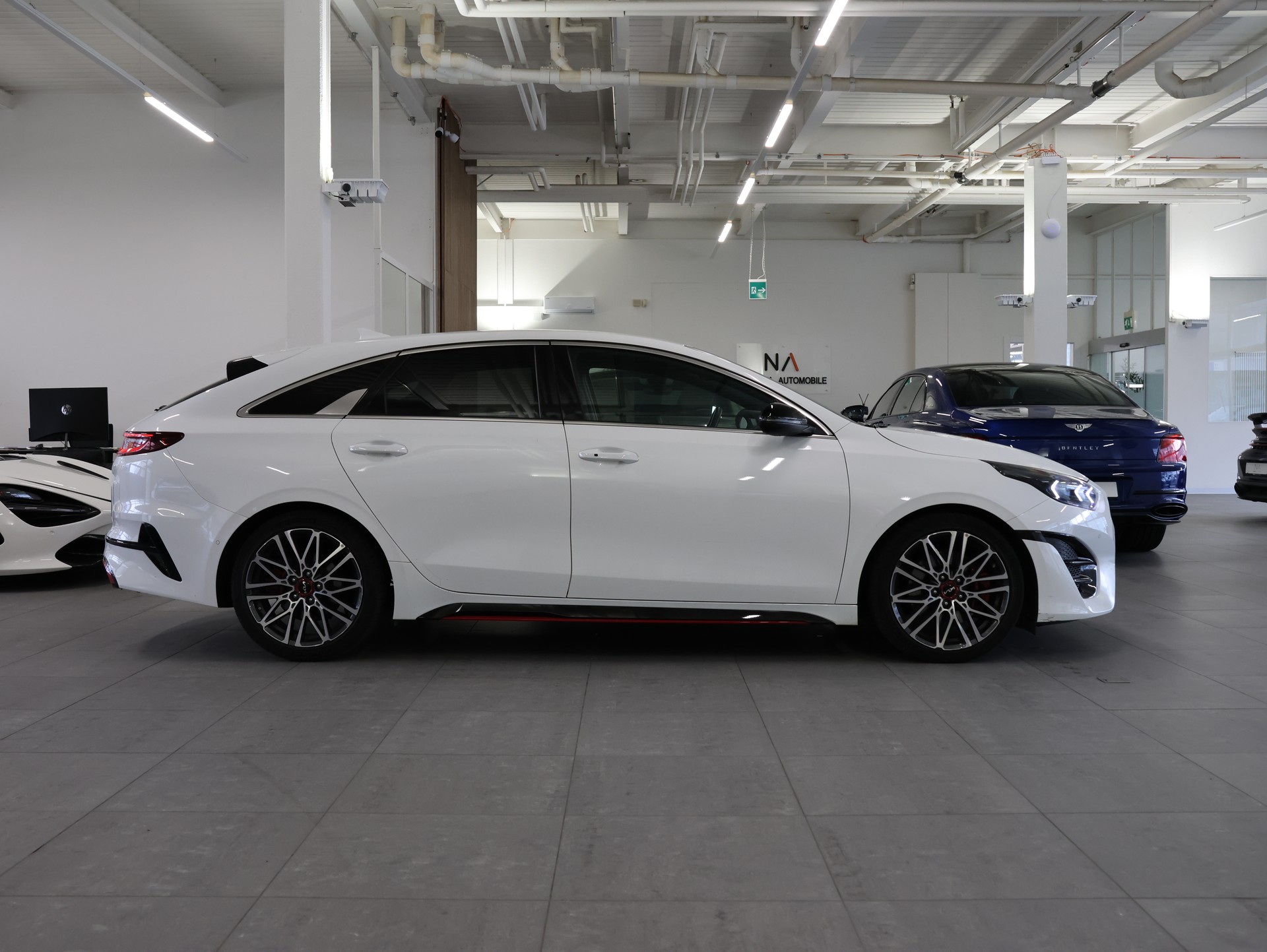 KIA ProCeed 1.6 T-GDi GT DCT *JBL Anlage * *Rückfahrkamera* *Memory Packet*-image-6