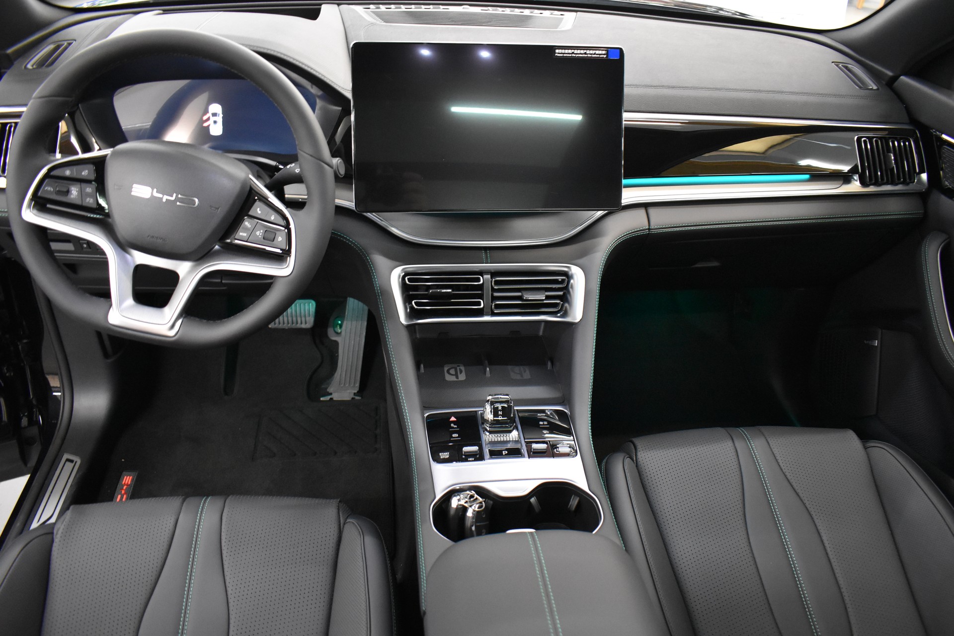 BYD Seal U DM-i Design AWD-image-13