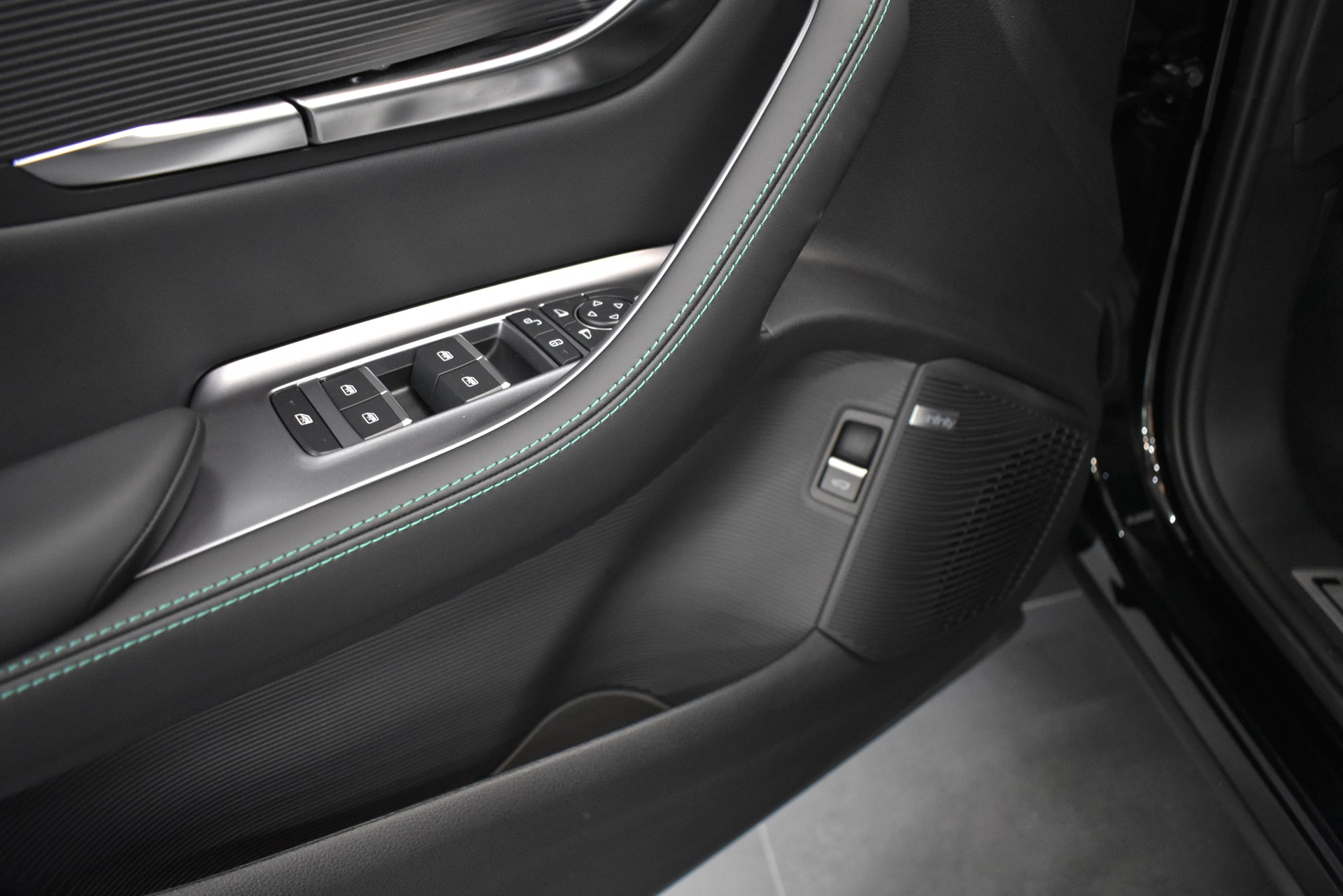 BYD Seal U DM-i Design AWD-image-10