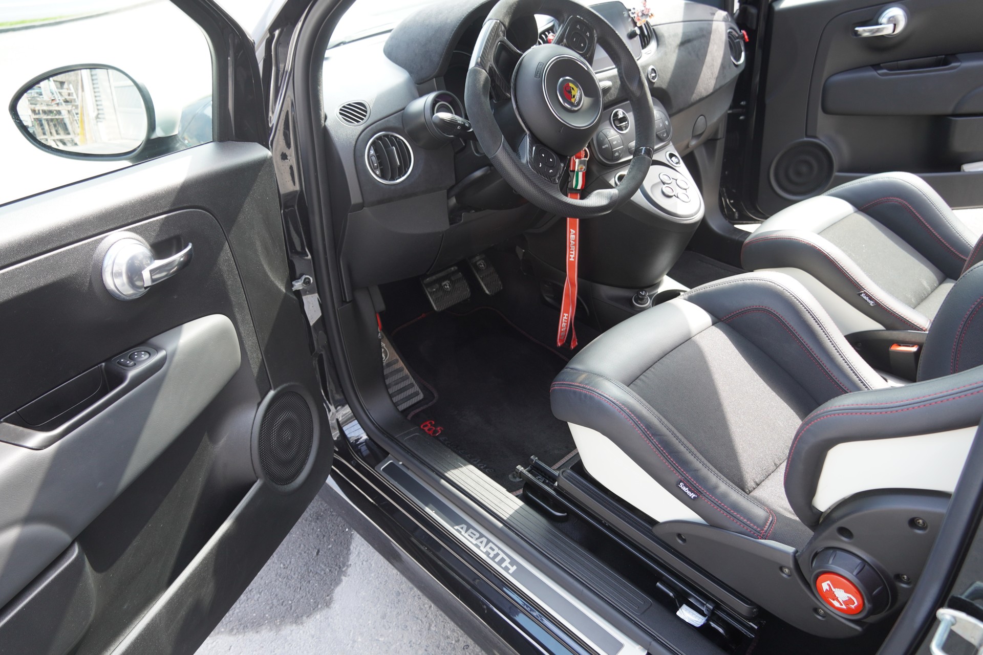 FIAT Abarth 695 Esseesse 1.4 T-Jet 180 – One of 695-image-6