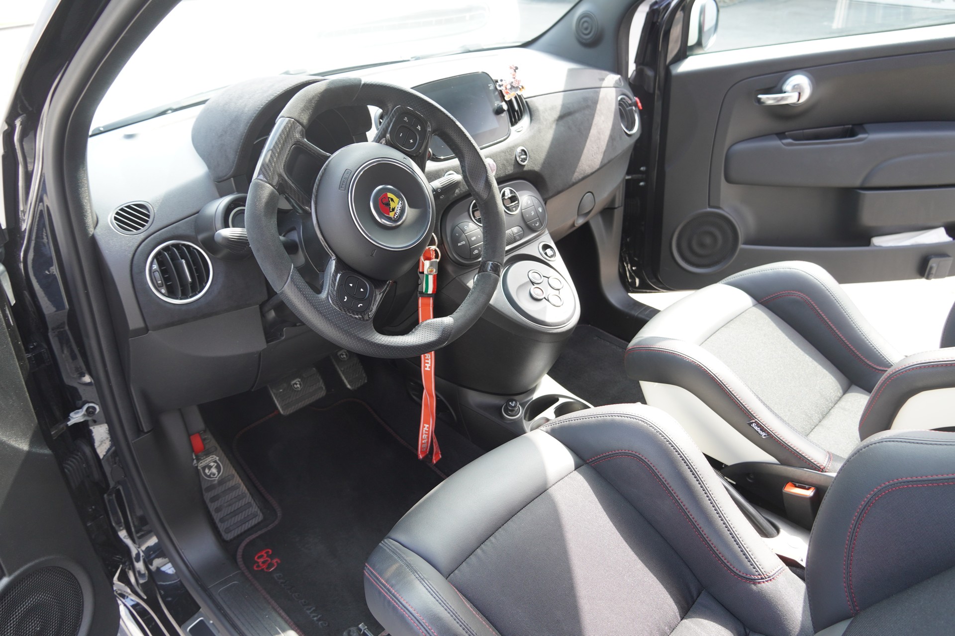 FIAT Abarth 695 Esseesse 1.4 T-Jet 180 – One of 695-image-4