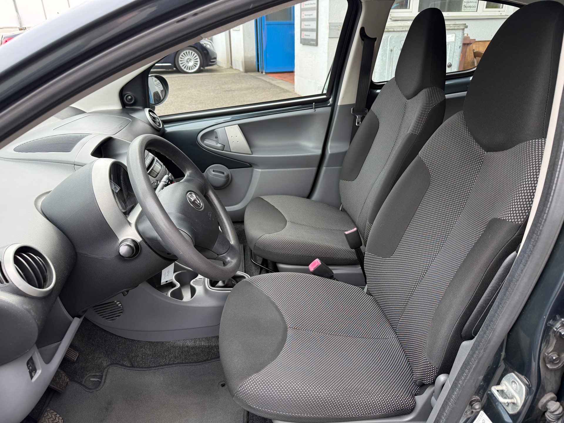 TOYOTA Aygo 1.0 Linea Luna-image-10