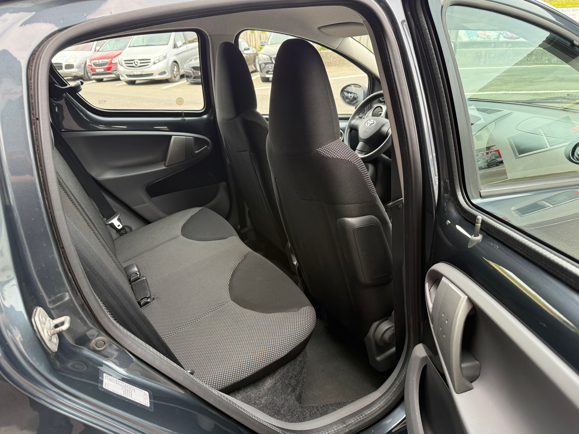 TOYOTA Aygo 1.0 Linea Luna-image-13