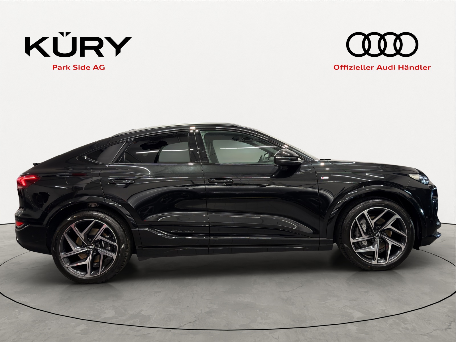 AUDI Q6 Sportback e-tron Quattro 428PS-showroom-element-2